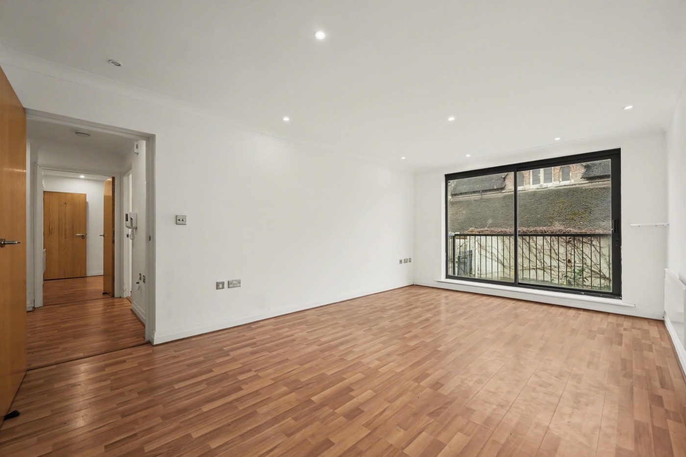 Images for Tottenham Lane, North Point Tottenham Lane, N8 EAID:2092695728 BID:d78cdad6-8851-45ca-b966-38a91e6bb6bf