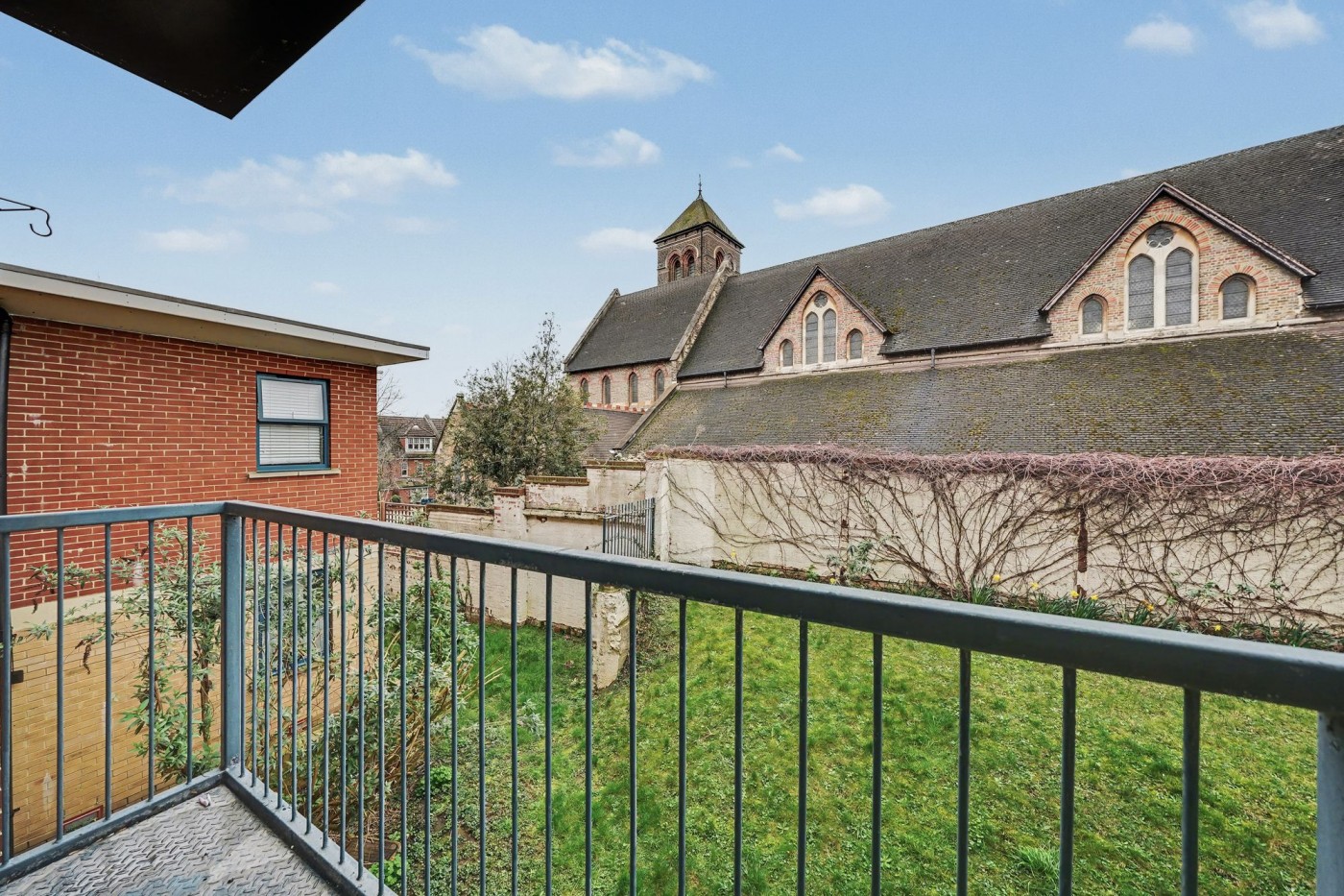 Images for Tottenham Lane, North Point Tottenham Lane, N8 EAID:2092695728 BID:d78cdad6-8851-45ca-b966-38a91e6bb6bf