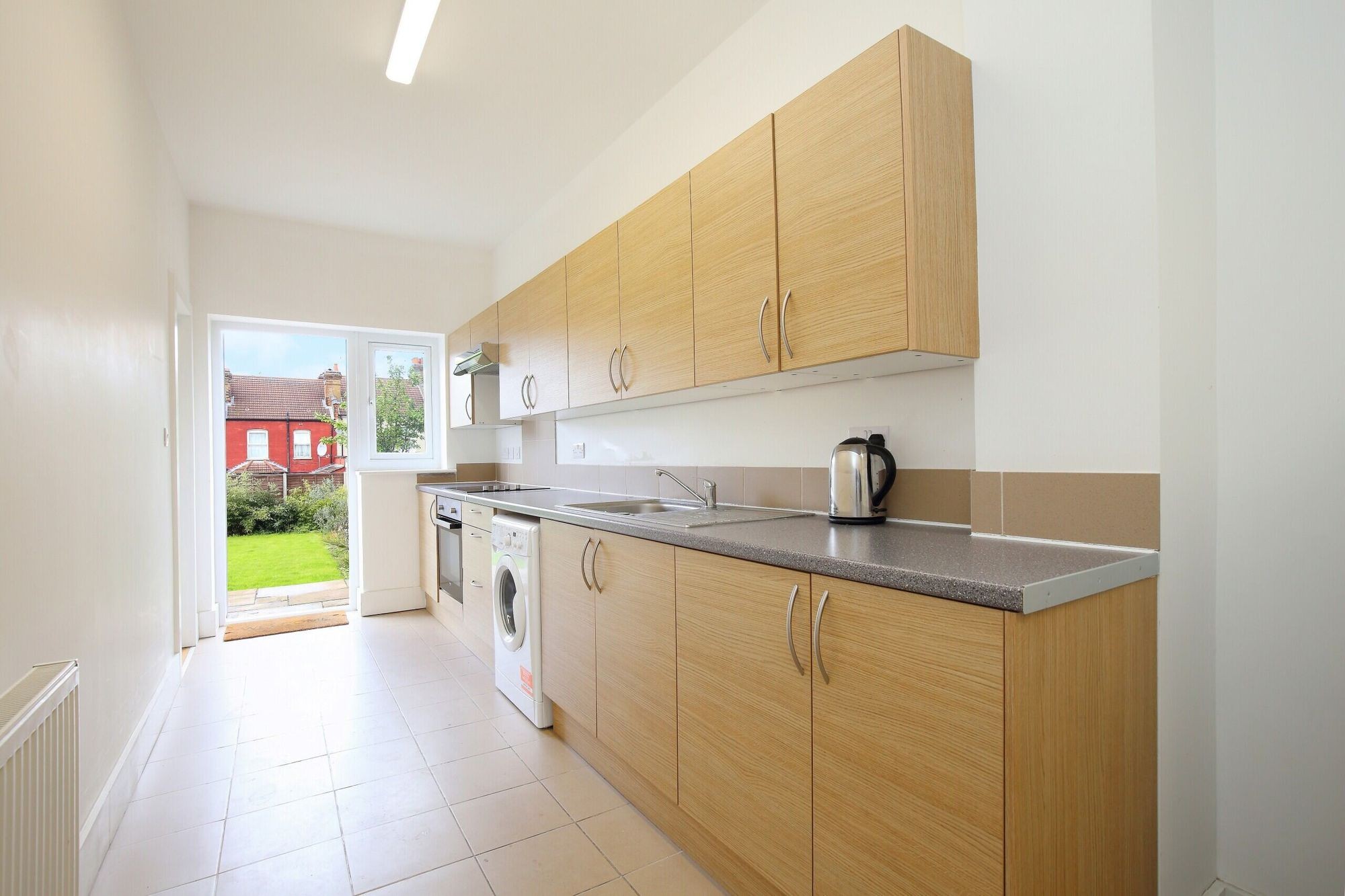 Images for Grenoble Gardens, London, N13 EAID:2092695728 BID:d78cdad6-8851-45ca-b966-38a91e6bb6bf