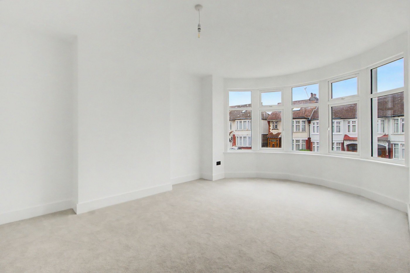 Images for Grenoble Gardens, London, N13 EAID:2092695728 BID:d78cdad6-8851-45ca-b966-38a91e6bb6bf