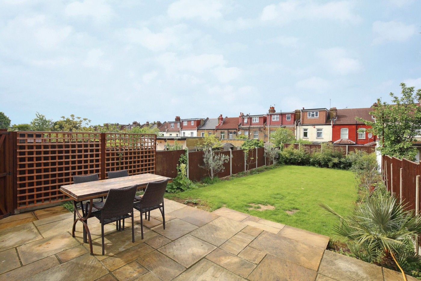 Images for Grenoble Gardens, London, N13 EAID:2092695728 BID:d78cdad6-8851-45ca-b966-38a91e6bb6bf