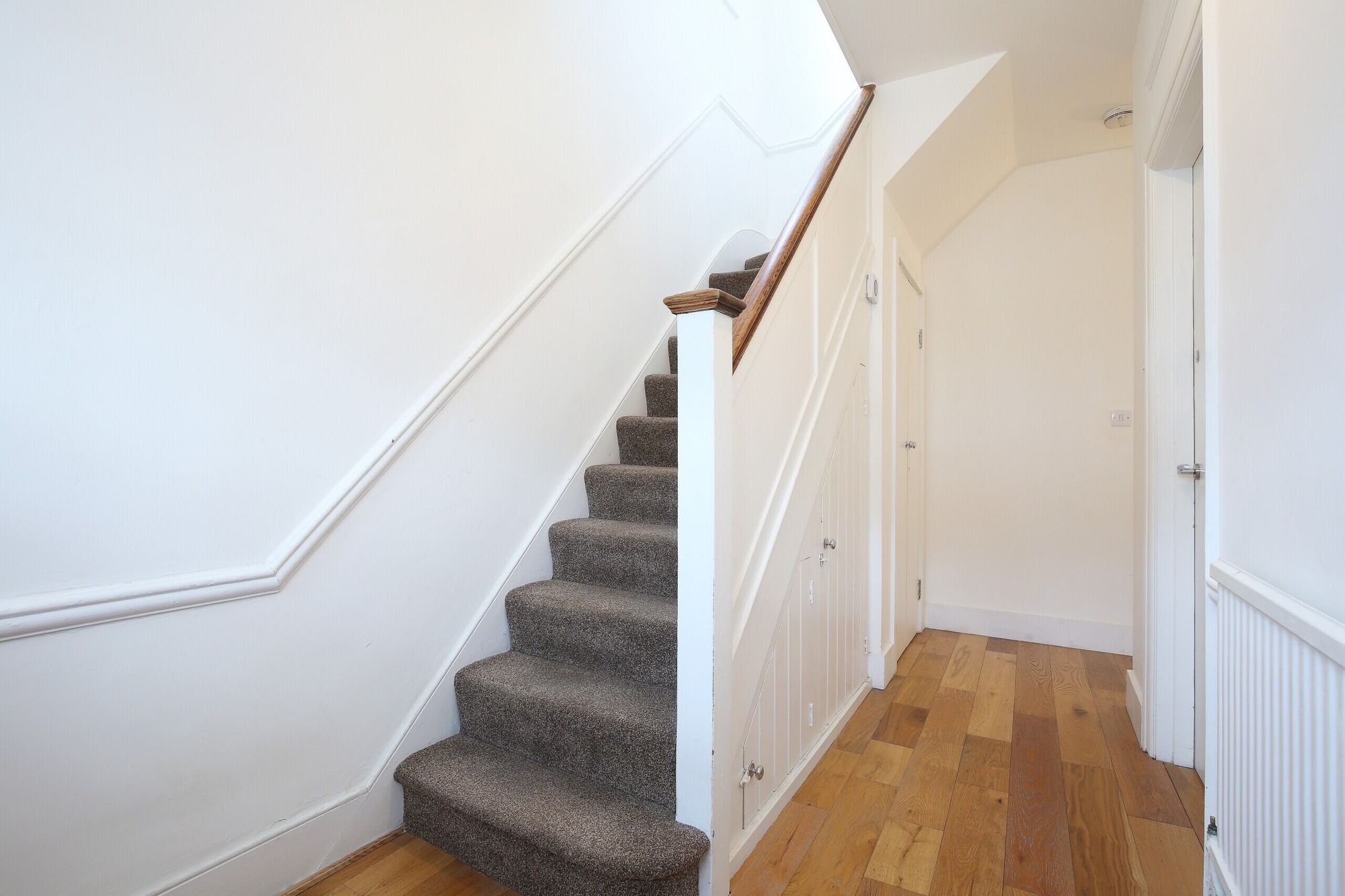 Images for Grenoble Gardens, London, N13 EAID:2092695728 BID:d78cdad6-8851-45ca-b966-38a91e6bb6bf