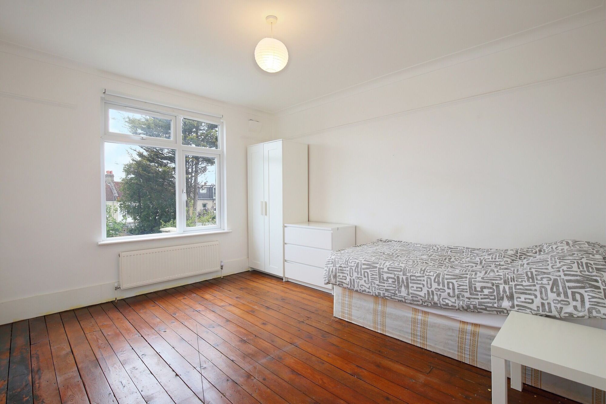 Images for Grenoble Gardens, London, N13 EAID:2092695728 BID:d78cdad6-8851-45ca-b966-38a91e6bb6bf