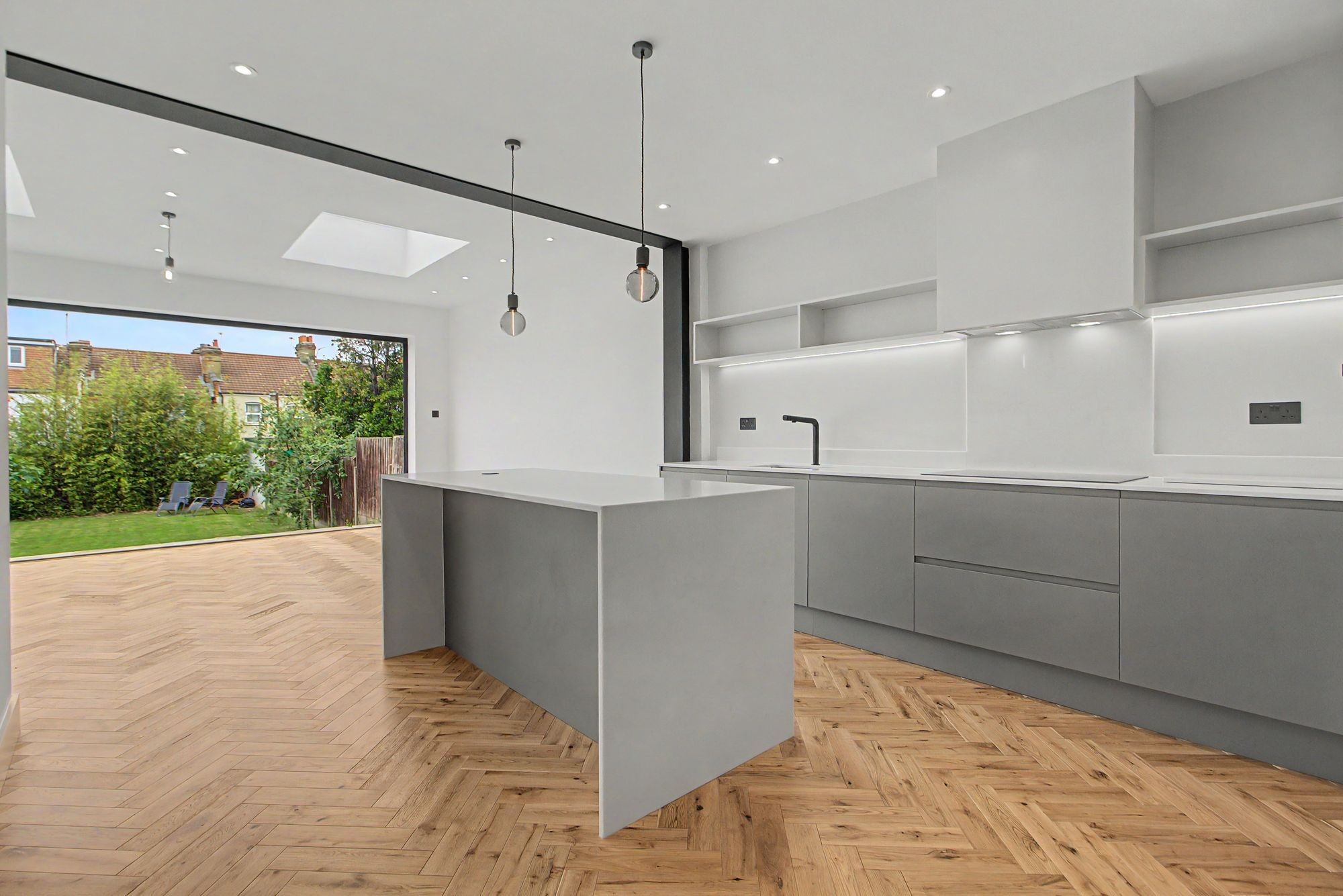 Images for Grenoble Gardens, London, N13 EAID:2092695728 BID:d78cdad6-8851-45ca-b966-38a91e6bb6bf