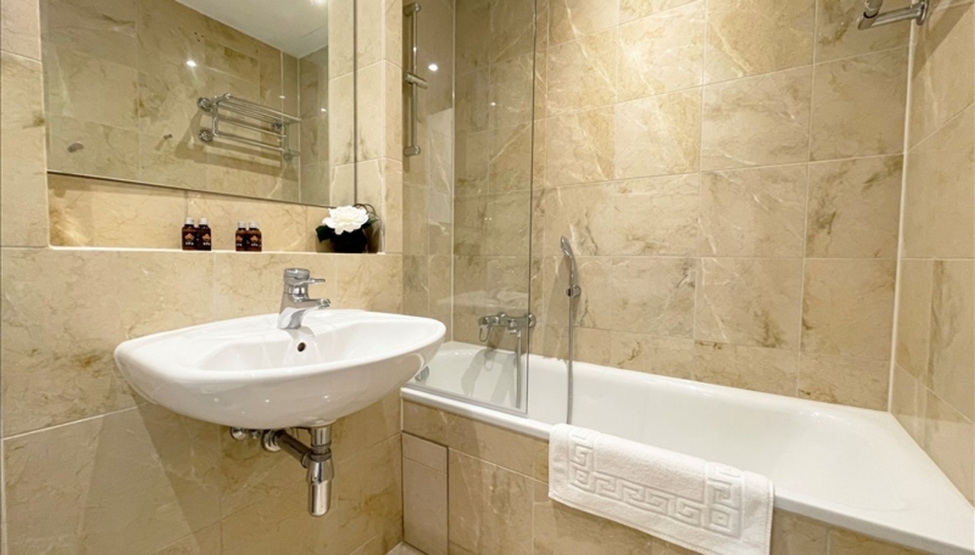 Images for Westferry Circus, London, E14 EAID:2092695728 BID:03b1b085-2c4d-4c75-8eea-20939b8639ac