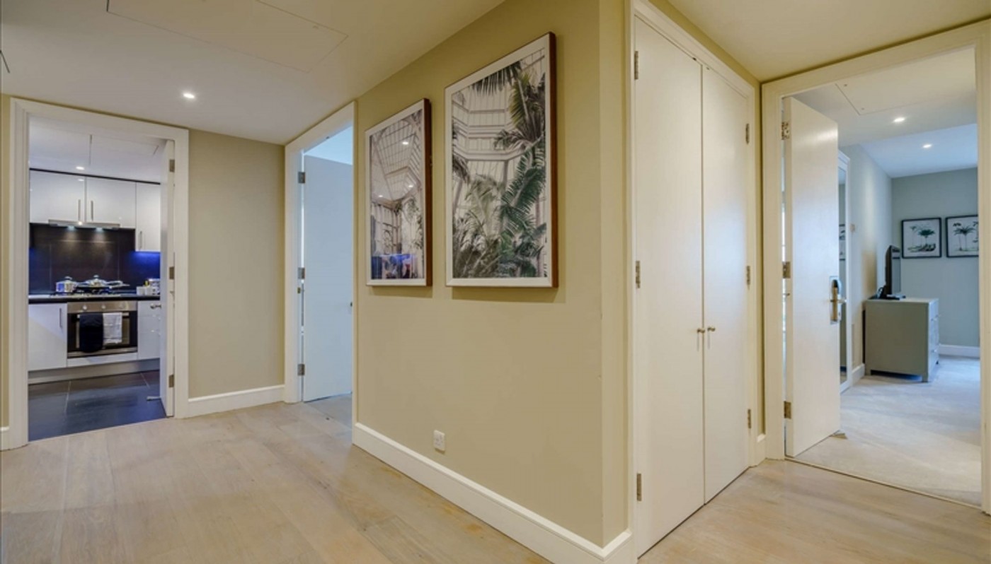 Images for Westferry Circus, London, E14 EAID:2092695728 BID:03b1b085-2c4d-4c75-8eea-20939b8639ac