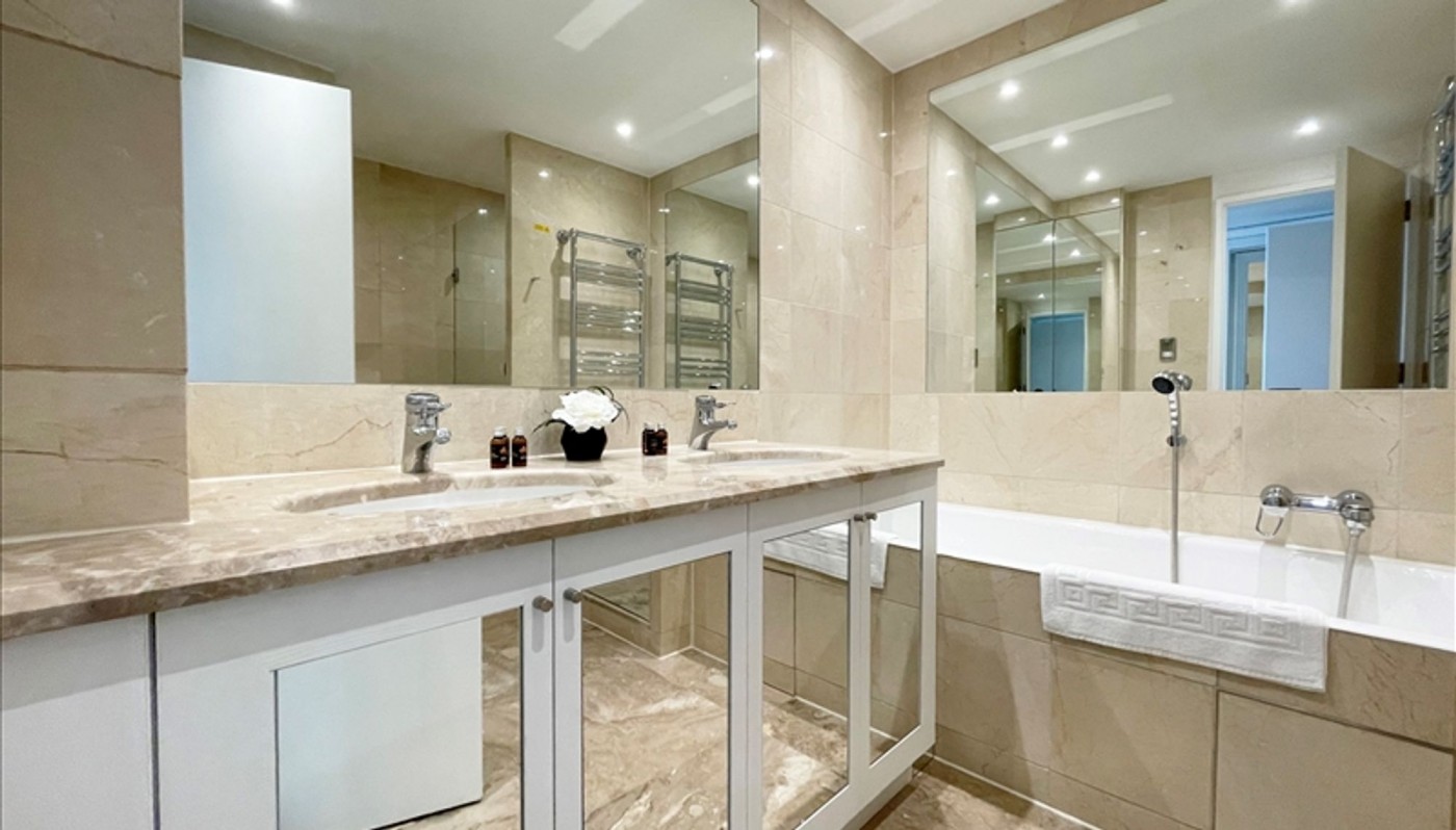 Images for Westferry Circus, London, E14 EAID:2092695728 BID:03b1b085-2c4d-4c75-8eea-20939b8639ac