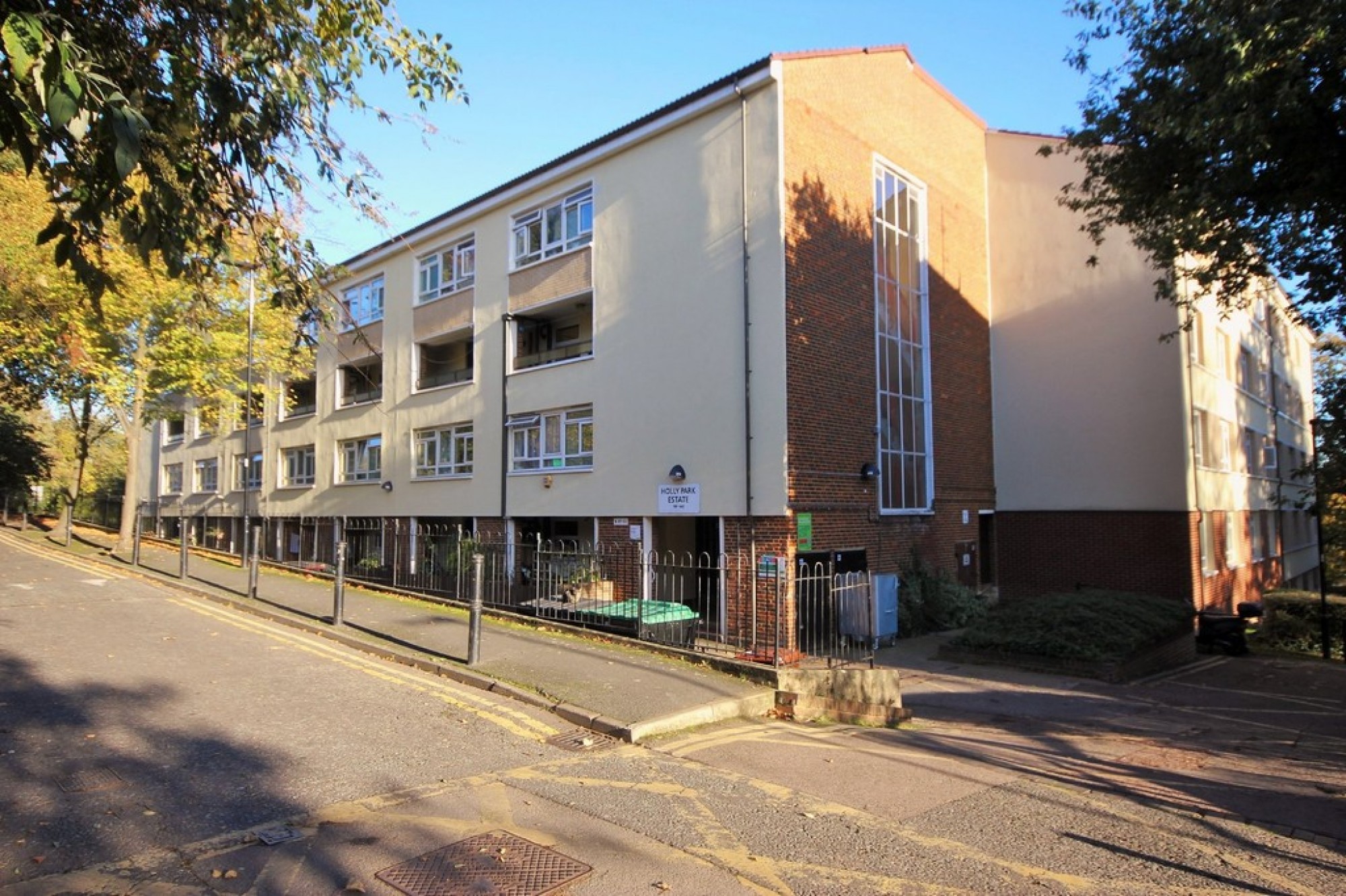 Images for Holly Park Estate, London EAID:931013c273837aec744cf2e7889cb460 BID:1
