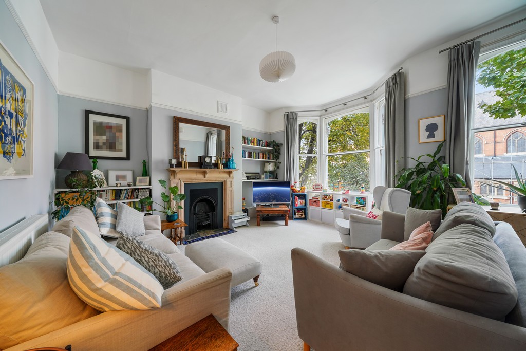 Hanley Road N4 3DW David Andrew