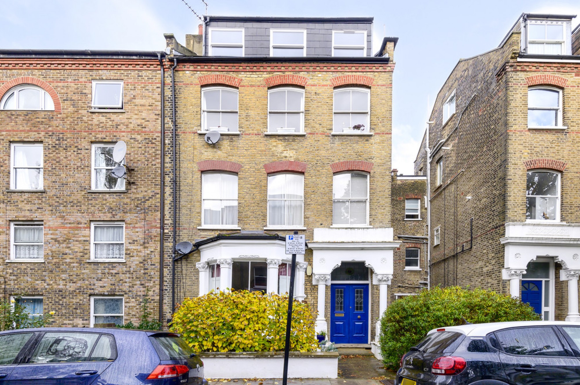 Adolphus Road N4 2AT