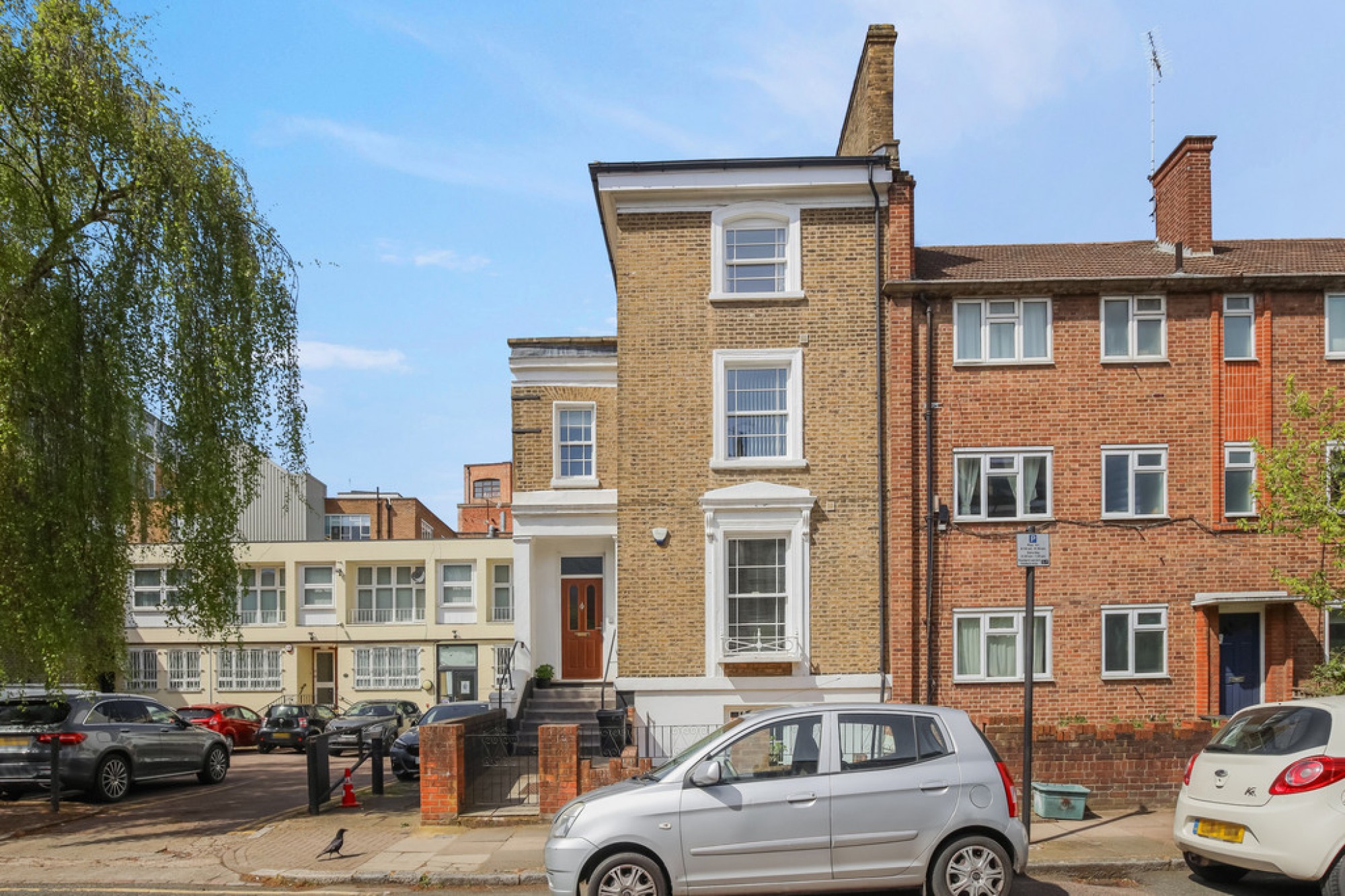 St. John's Villas, N19 3EE