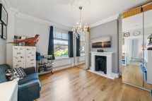 Images for Stanley Road E18 2NS