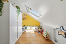 Images for Stanley Road E18 2NS