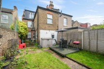 Images for Stanley Road E18 2NS