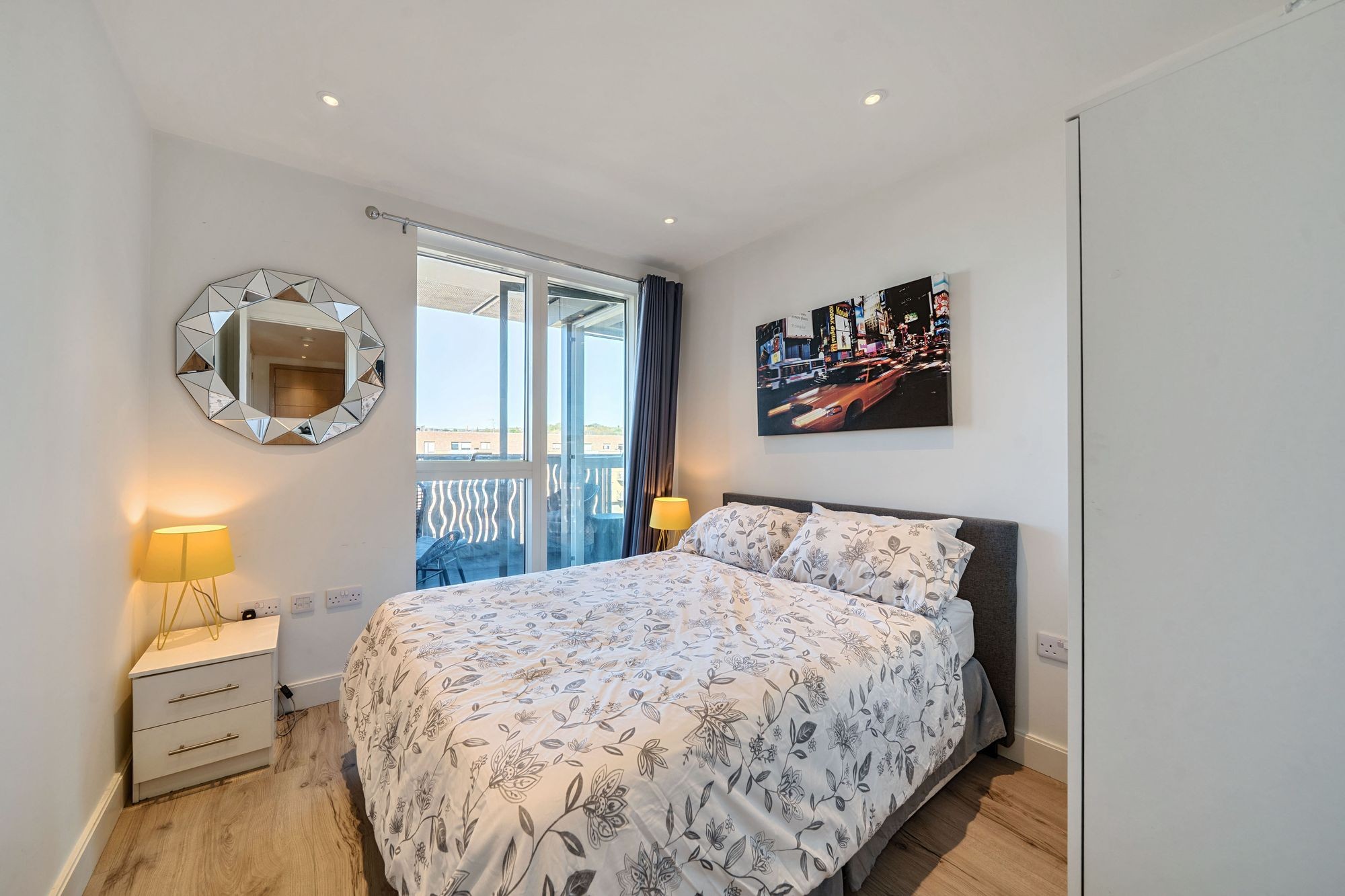 Images for High Street, Compass Court High Street, N8 EAID:2092695728 BID:a6721746-bd1f-4561-86df-c186f35b52e2