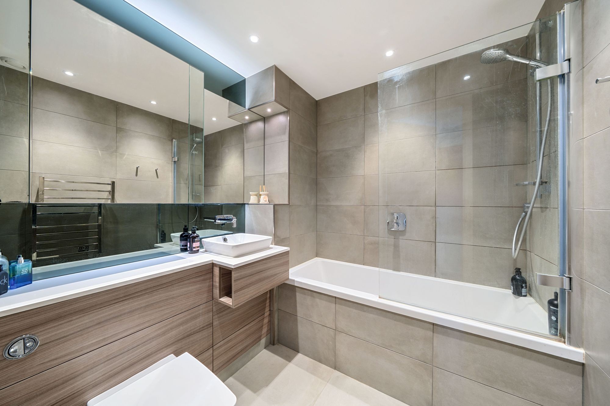 Images for High Street, Compass Court High Street, N8 EAID:2092695728 BID:a6721746-bd1f-4561-86df-c186f35b52e2