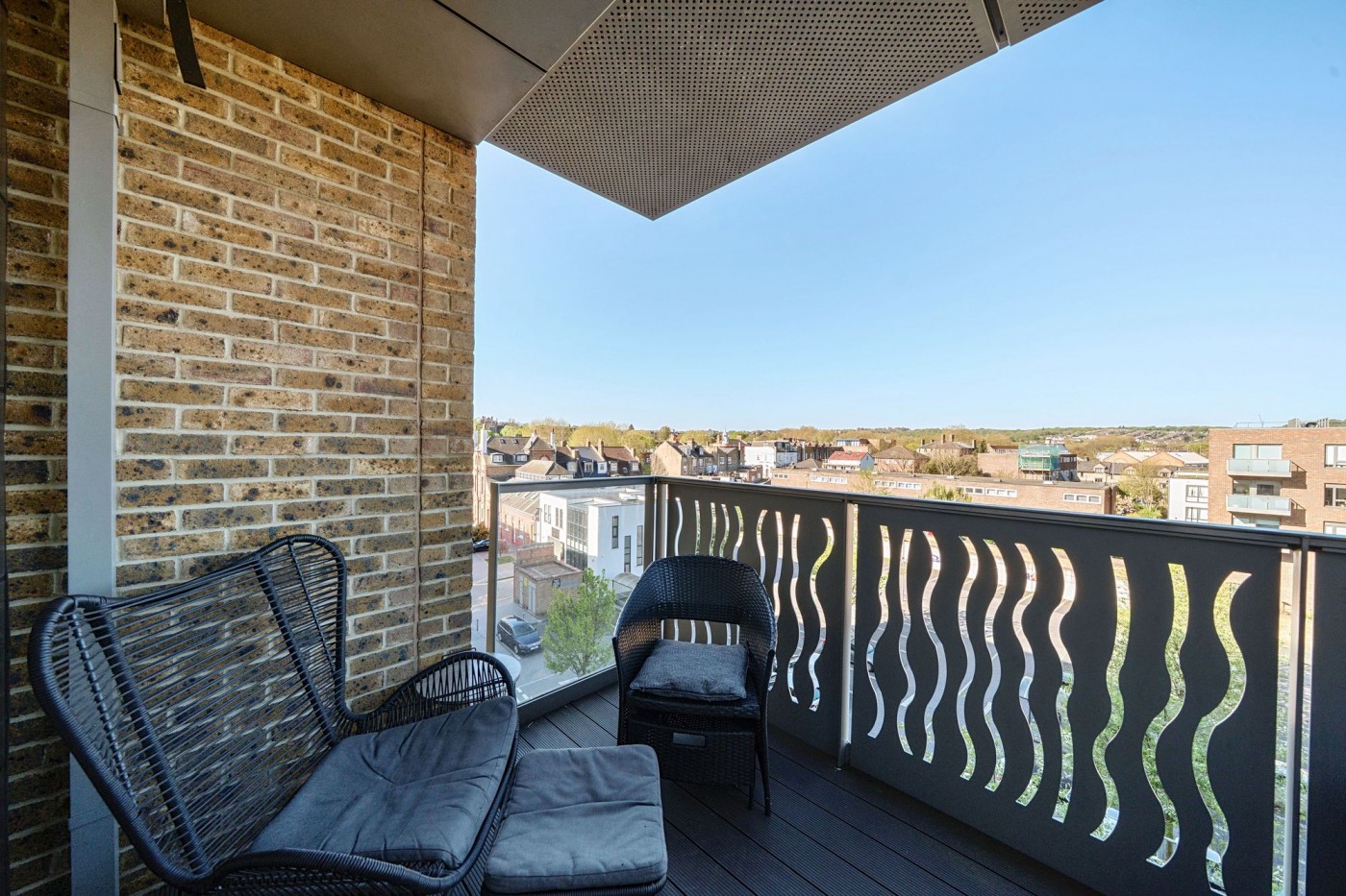 Images for High Street, Compass Court High Street, N8 EAID:2092695728 BID:a6721746-bd1f-4561-86df-c186f35b52e2