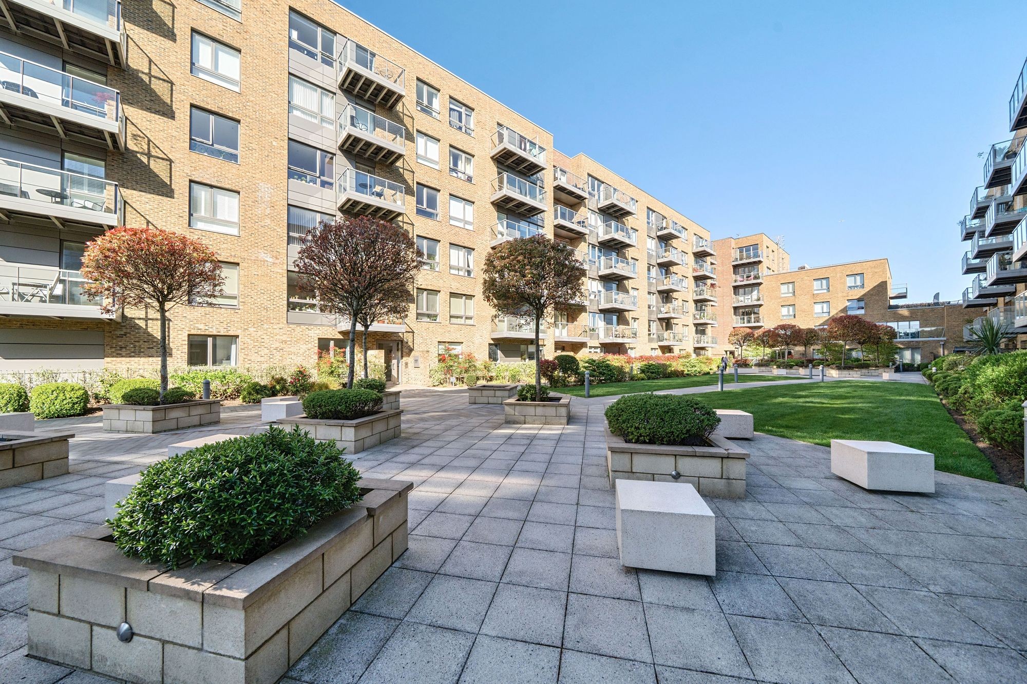 Images for High Street, Compass Court High Street, N8 EAID:2092695728 BID:a6721746-bd1f-4561-86df-c186f35b52e2