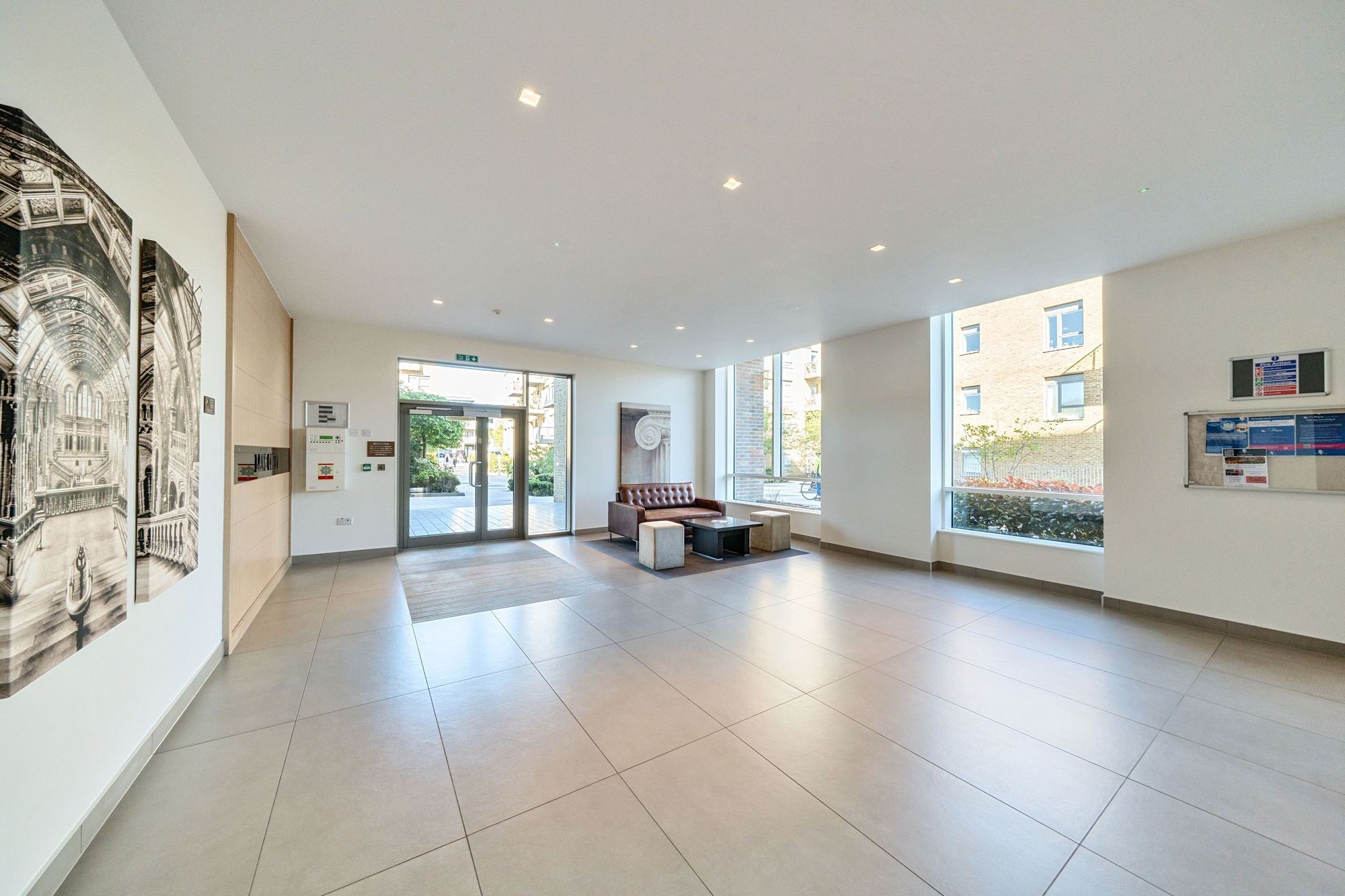 Images for High Street, Compass Court High Street, N8 EAID:2092695728 BID:a6721746-bd1f-4561-86df-c186f35b52e2