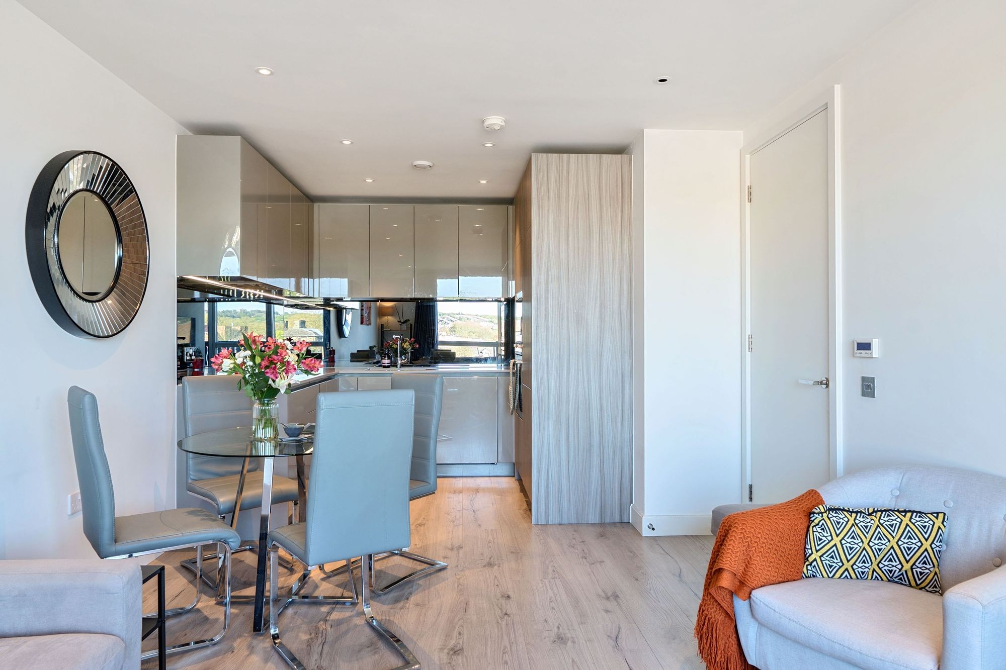 Images for High Street, Compass Court High Street, N8 EAID:2092695728 BID:a6721746-bd1f-4561-86df-c186f35b52e2