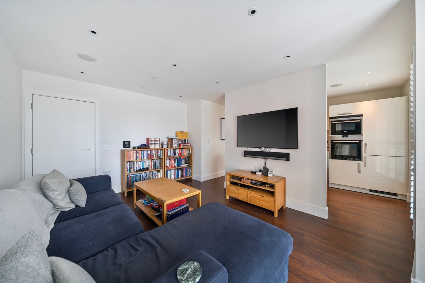 Images for Queensland Road, London, N7 EAID:2092695728 BID:a6721746-bd1f-4561-86df-c186f35b52e2