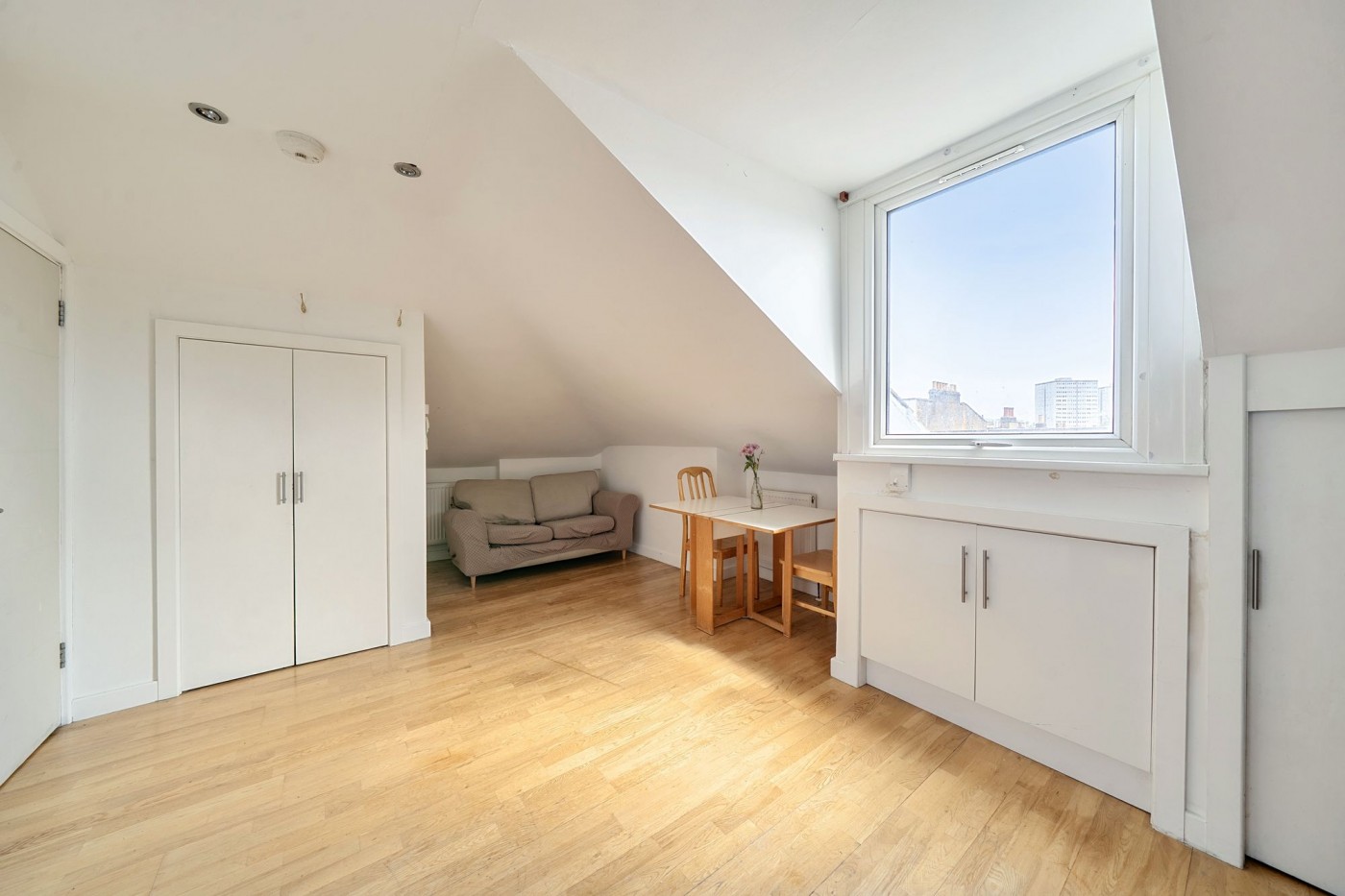 Images for Seven Sisters Road, London, N7 EAID:2092695728 BID:a6721746-bd1f-4561-86df-c186f35b52e2