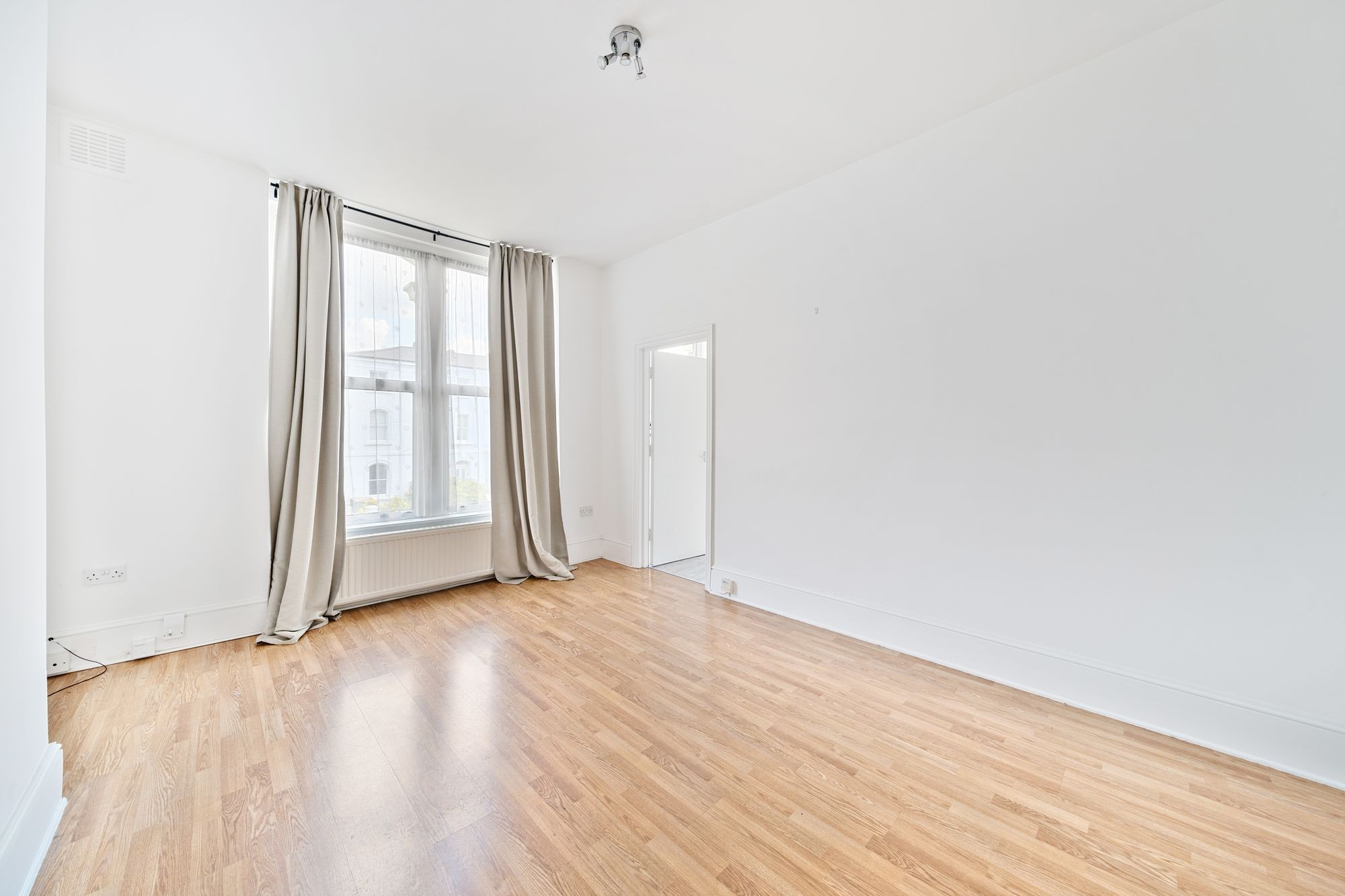 Images for Miranda Road, London, N19 EAID:2092695728 BID:a6721746-bd1f-4561-86df-c186f35b52e2