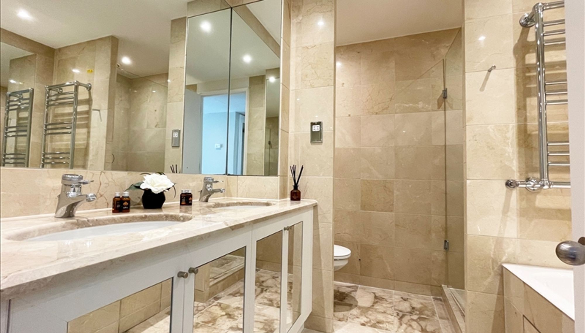 Images for Westferry Circus, London, E14 EAID:2092695728 BID:03b1b085-2c4d-4c75-8eea-20939b8639ac