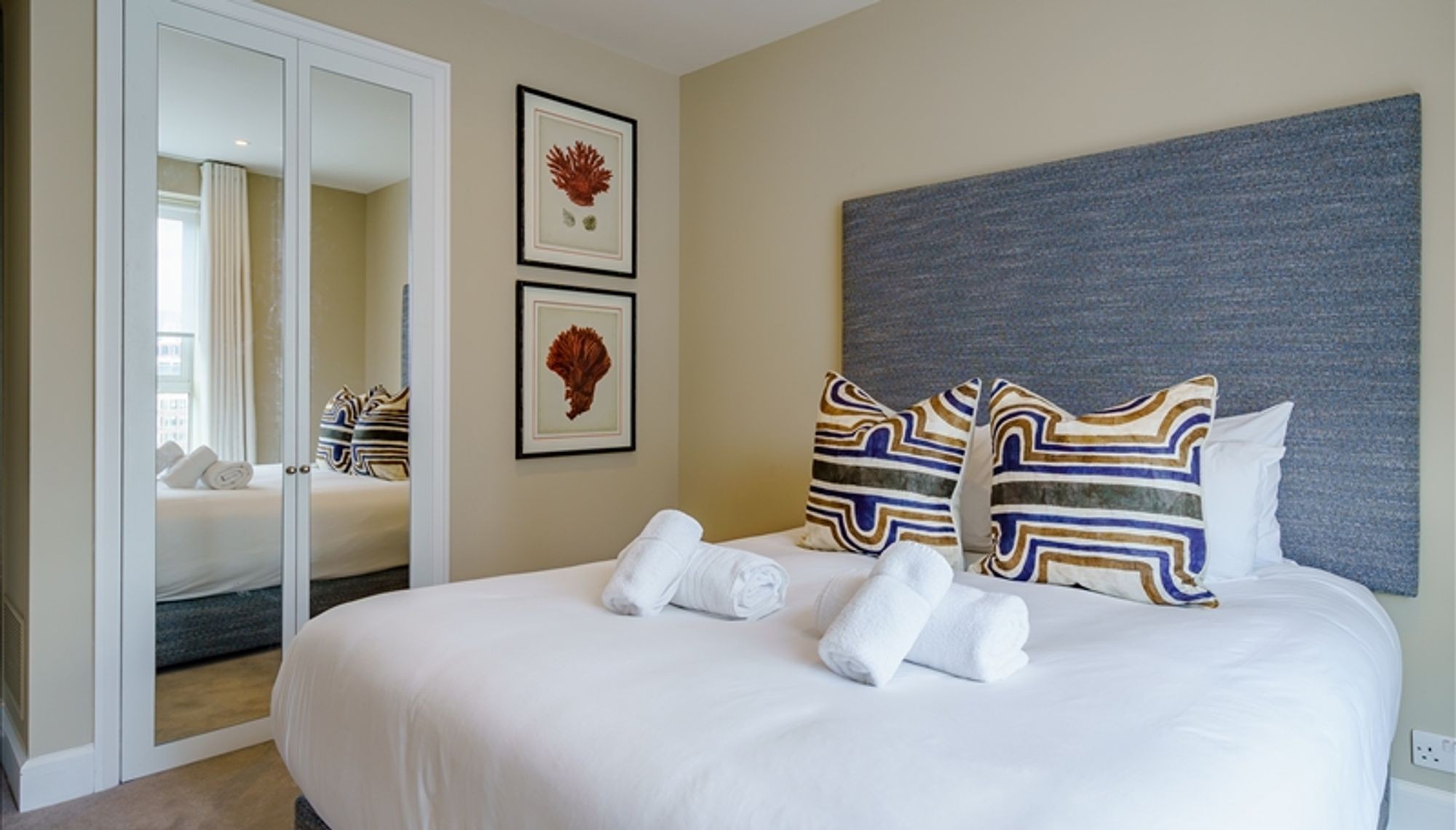 Images for Westferry Circus, London, E14 EAID:2092695728 BID:03b1b085-2c4d-4c75-8eea-20939b8639ac