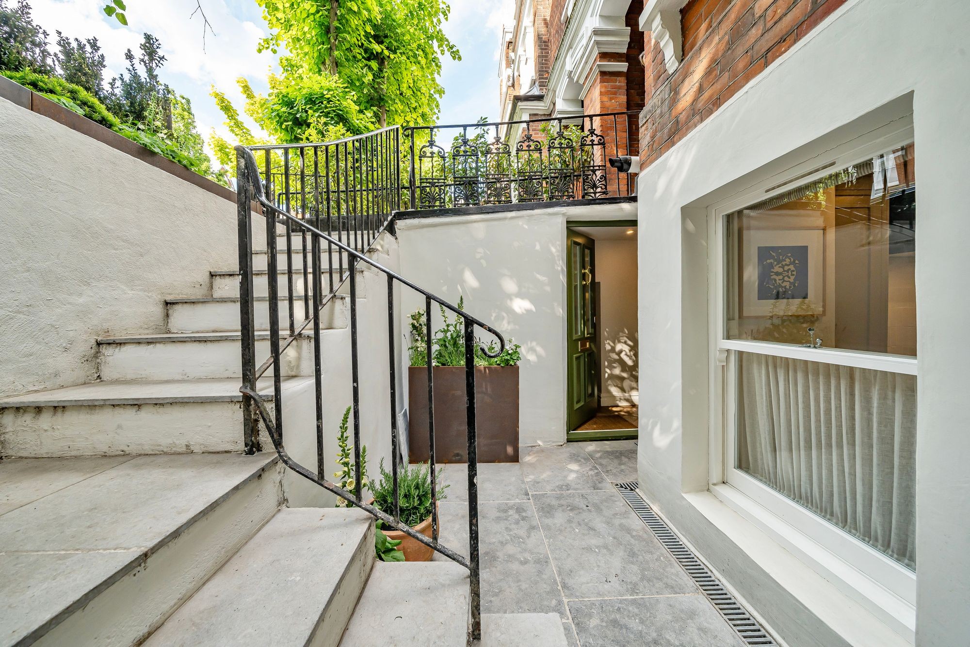 Images for Whitehall Park, London, N19 EAID:2092695728 BID:a6721746-bd1f-4561-86df-c186f35b52e2