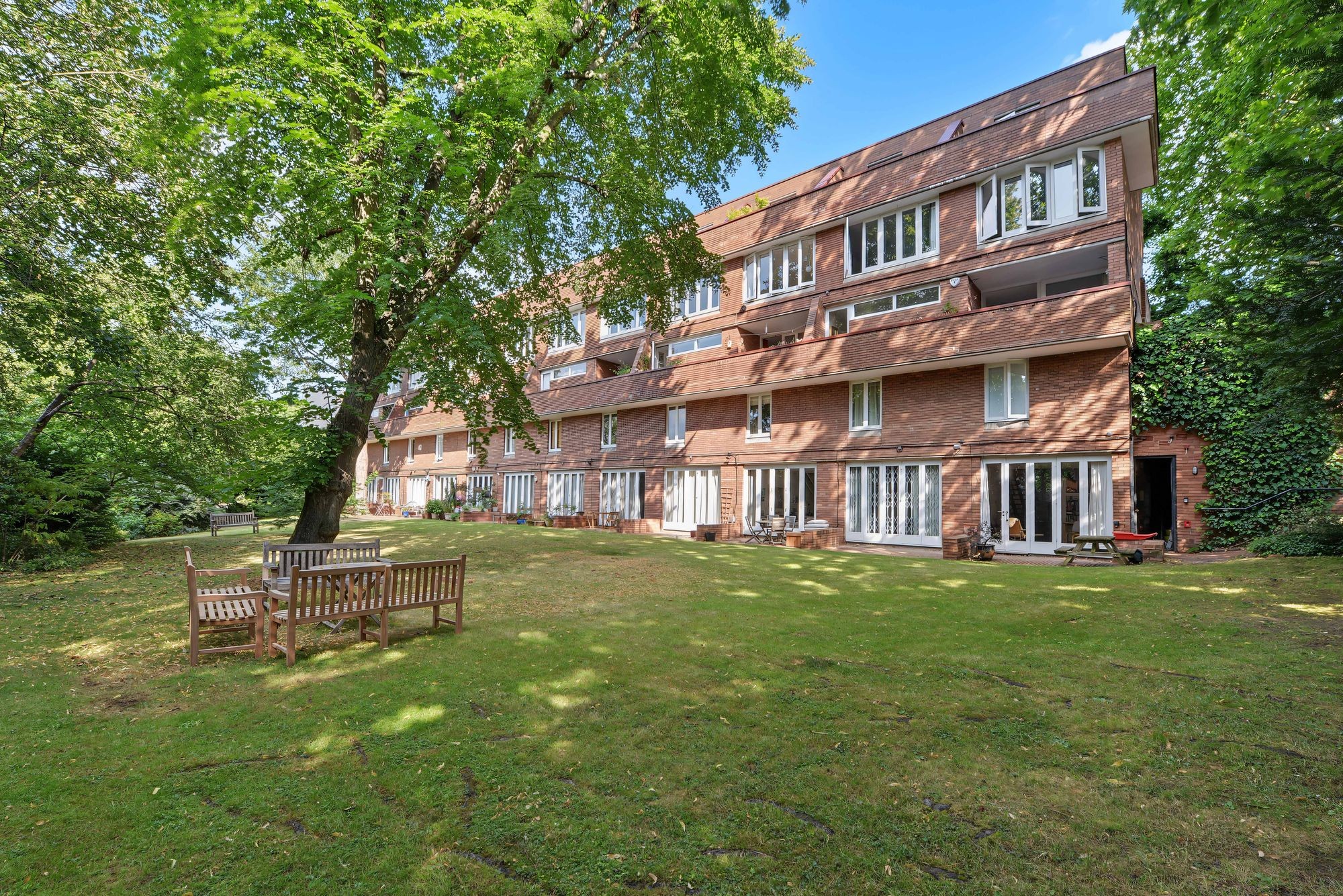 Images for Crescent Road, London, N8 EAID:2092695728 BID:d78cdad6-8851-45ca-b966-38a91e6bb6bf