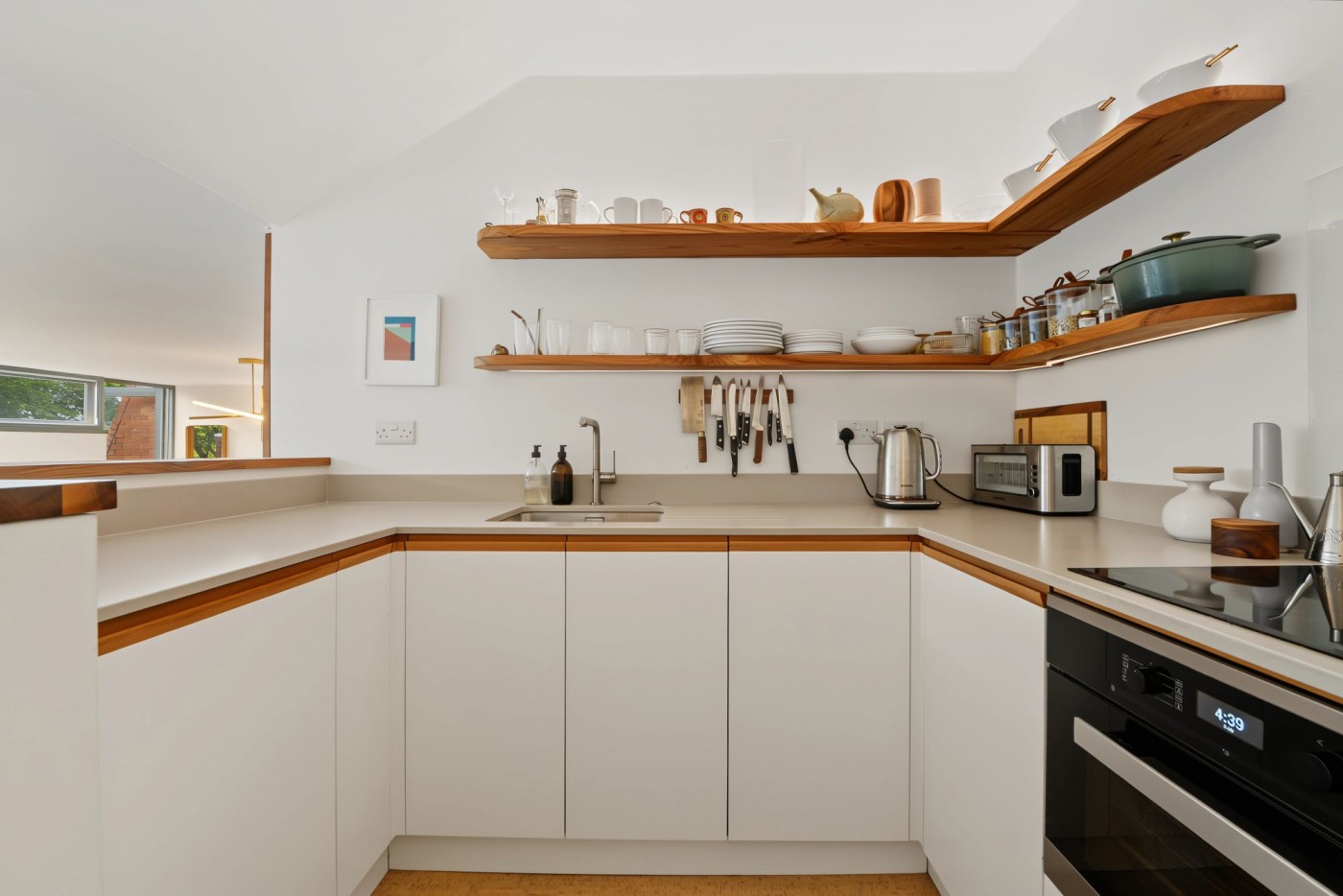 Images for Crescent Road, London, N8 EAID:2092695728 BID:d78cdad6-8851-45ca-b966-38a91e6bb6bf