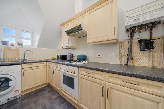 Park Road, Coulsden Court, N8 - EAID:2092695728, BID:d78cdad6-8851-45ca-b966-38a91e6bb6bf