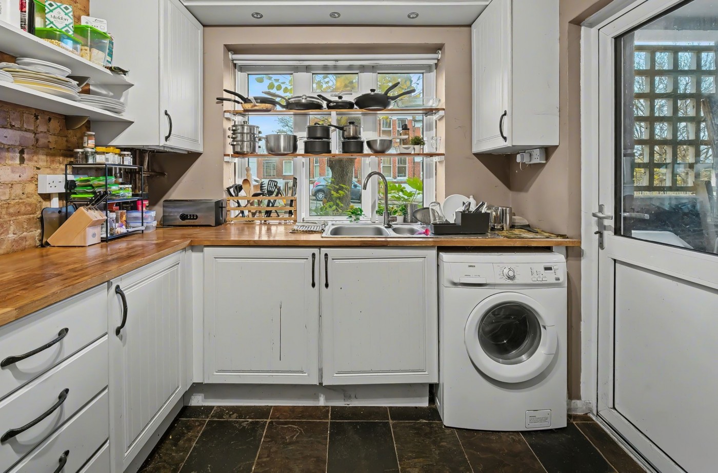 Images for Stapleton Hall Road, London, N4 EAID:2092695728 BID:d78cdad6-8851-45ca-b966-38a91e6bb6bf