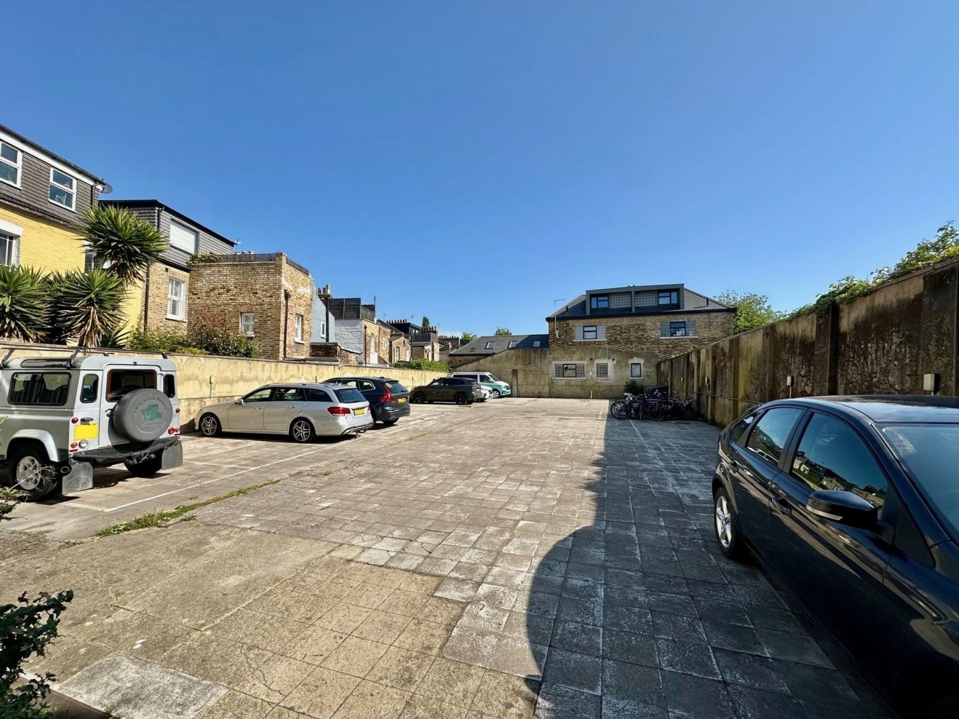 Images for Mount Pleasant Crescent, London, N4 EAID:2092695728 BID:d78cdad6-8851-45ca-b966-38a91e6bb6bf