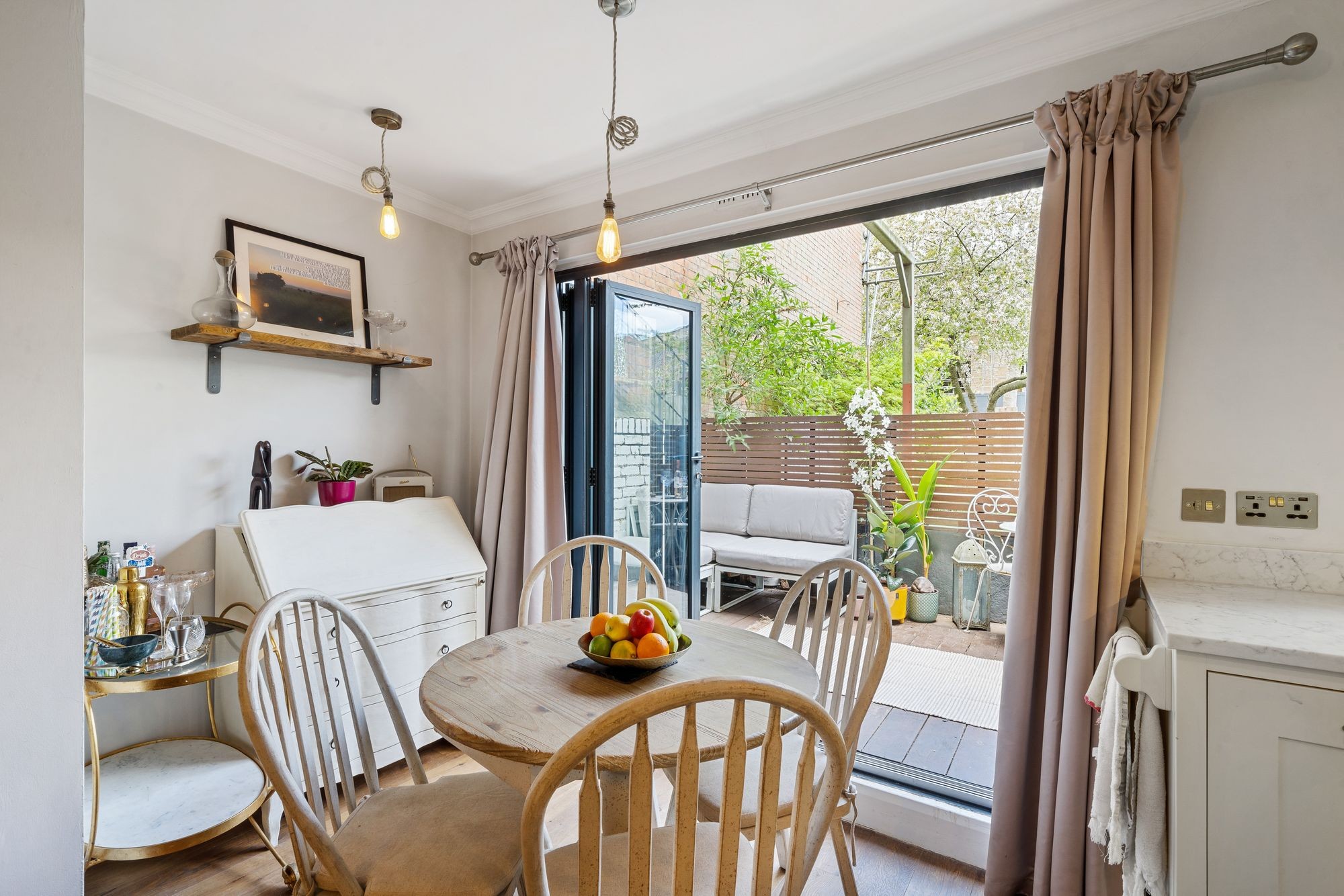 Images for Hanley Road, London, N4 EAID:2092695728 BID:d78cdad6-8851-45ca-b966-38a91e6bb6bf