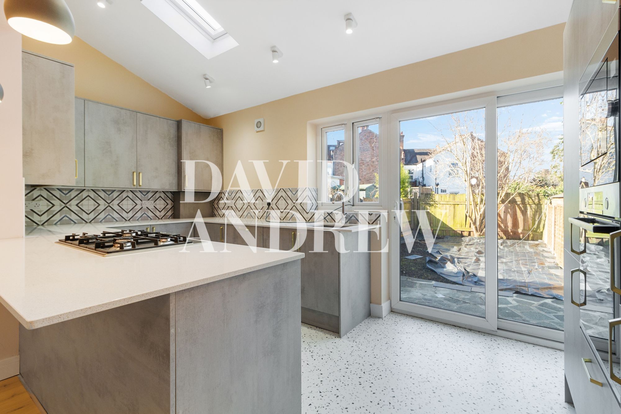 Images for Middle Road, East Barnet, EN4 EAID:2092695728 BID:d78cdad6-8851-45ca-b966-38a91e6bb6bf