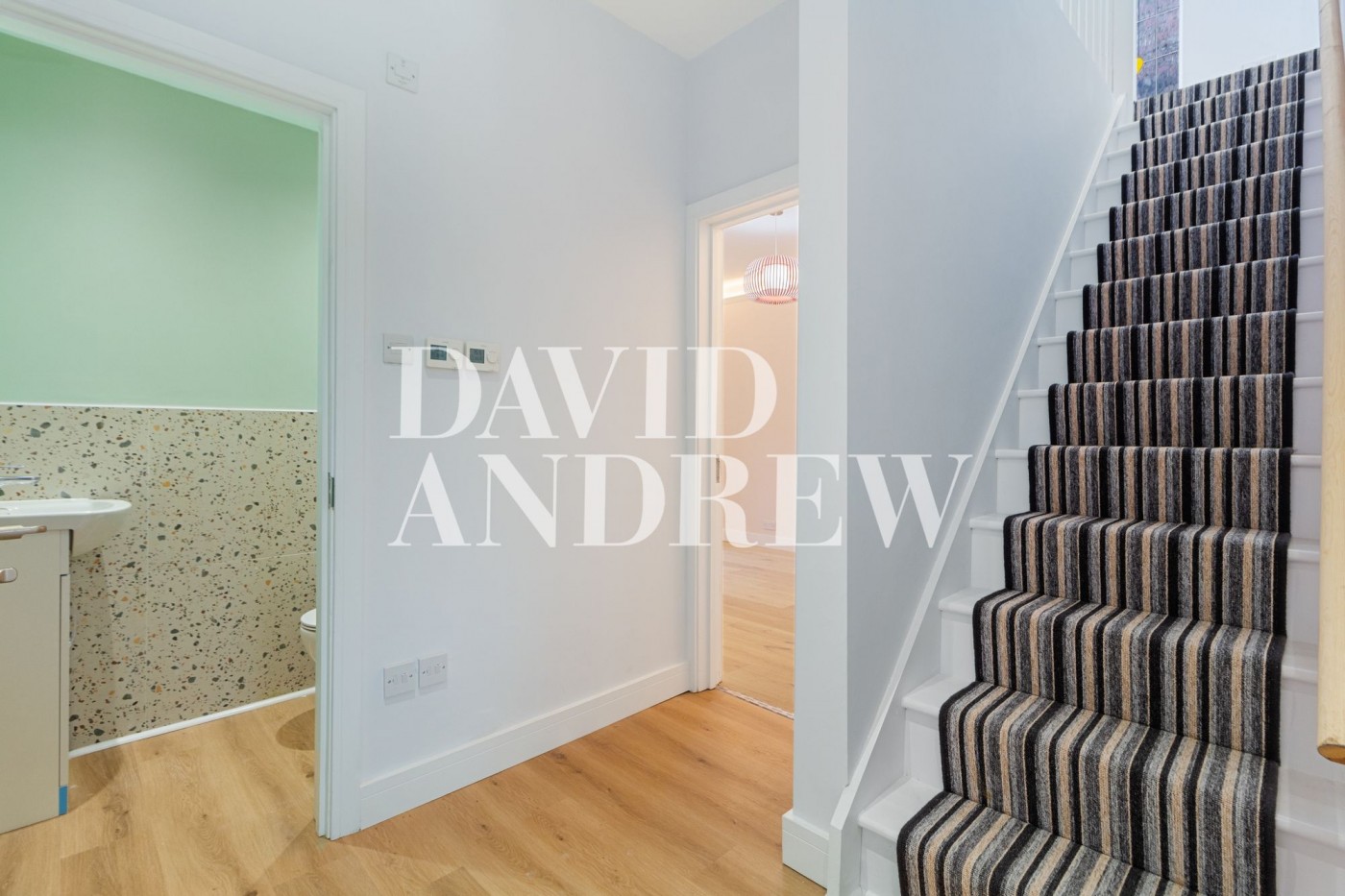 Images for Middle Road, East Barnet, EN4 EAID:2092695728 BID:d78cdad6-8851-45ca-b966-38a91e6bb6bf