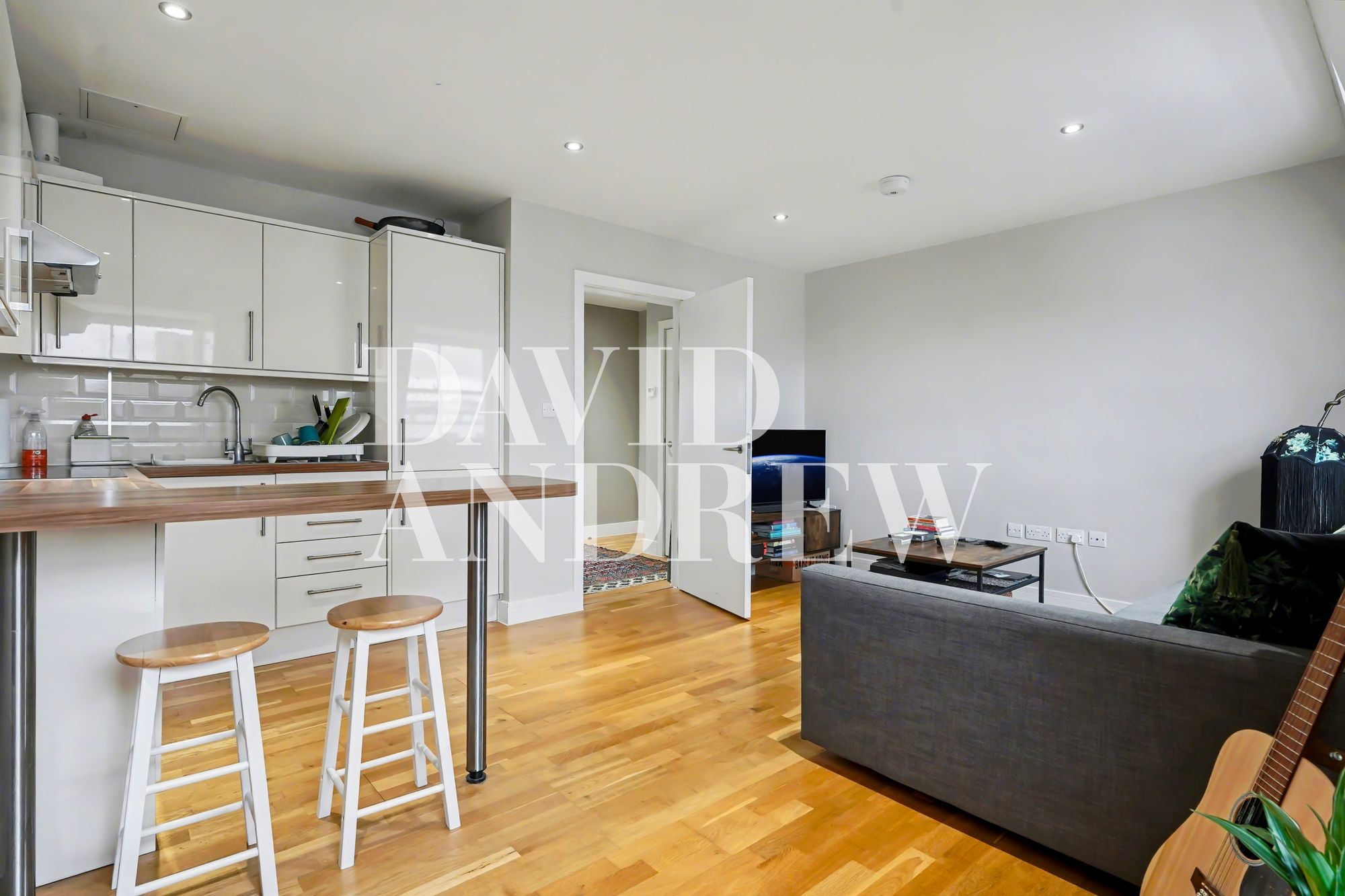 Images for Upper Street, London, N1 EAID:2092695728 BID:03b1b085-2c4d-4c75-8eea-20939b8639ac