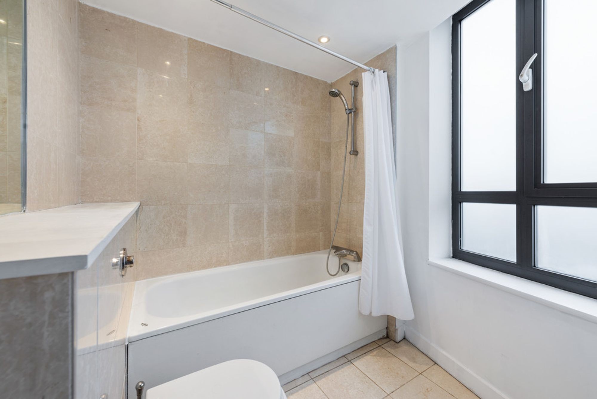 Images for Blackstock Road, North Five, N5 EAID:2092695728 BID:03b1b085-2c4d-4c75-8eea-20939b8639ac