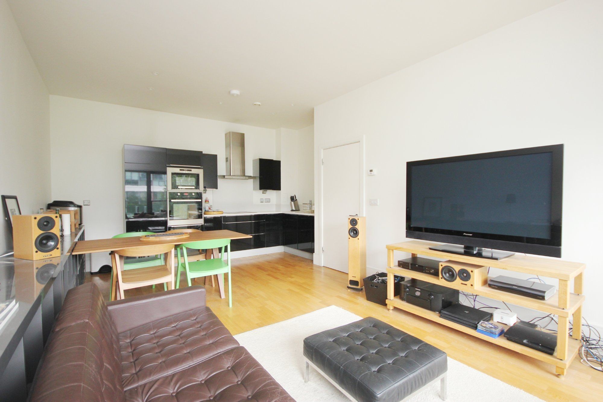 Images for Highbury Stadium Square, London, N5 EAID:2092695728 BID:03b1b085-2c4d-4c75-8eea-20939b8639ac