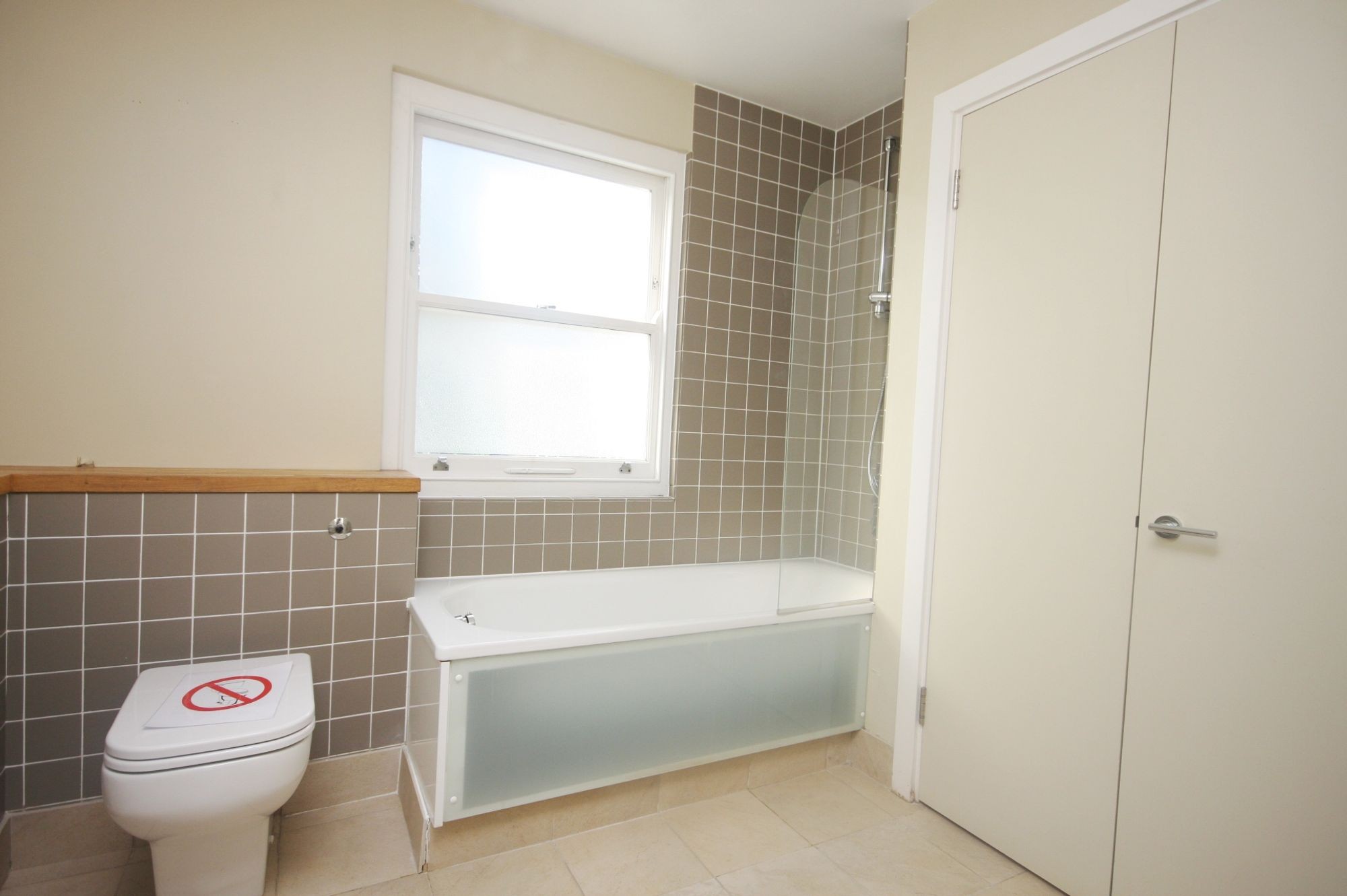 Images for Reighton Road, London, E5 EAID:2092695728 BID:03b1b085-2c4d-4c75-8eea-20939b8639ac