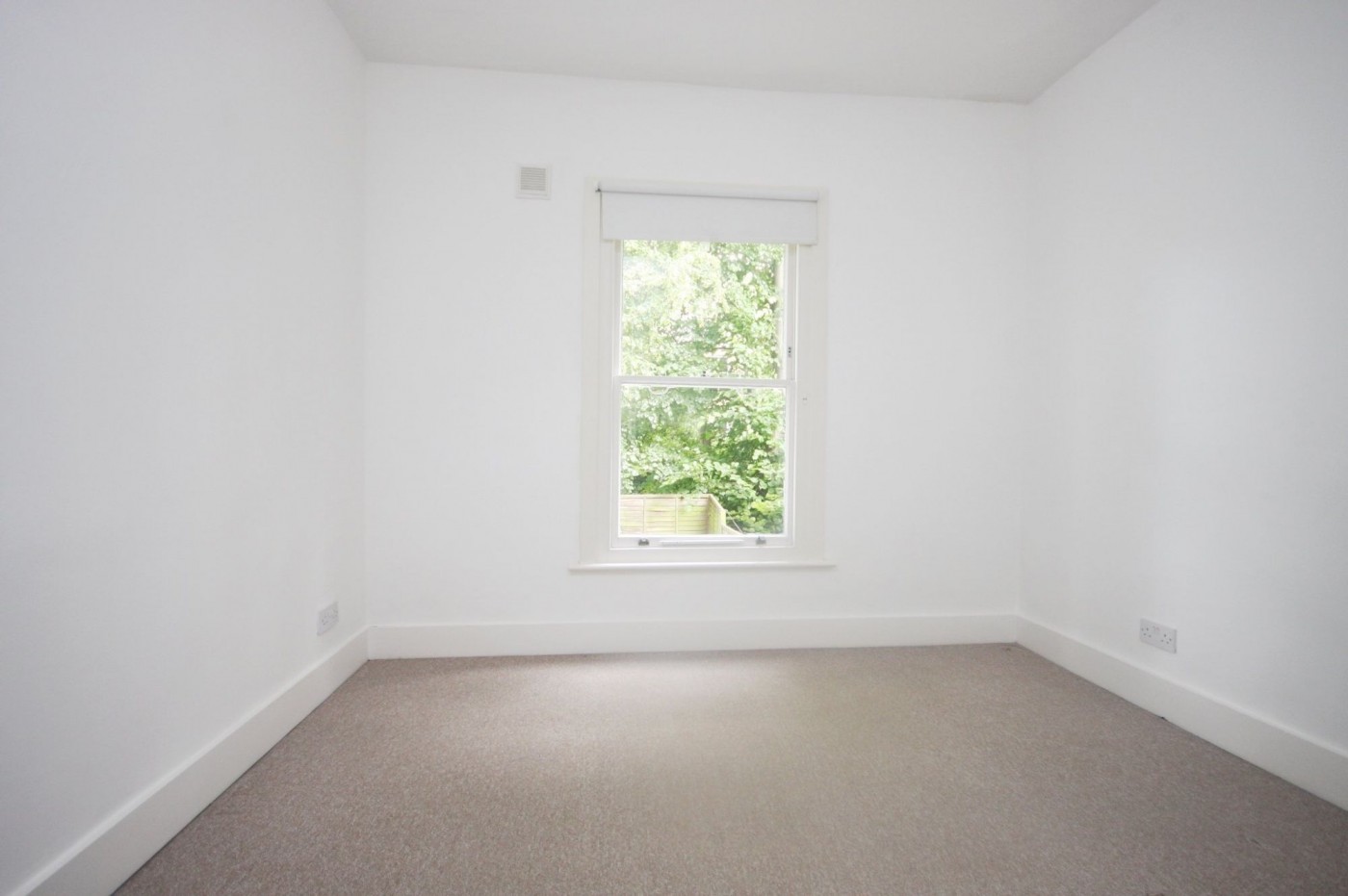 Images for Reighton Road, London, E5 EAID:2092695728 BID:03b1b085-2c4d-4c75-8eea-20939b8639ac