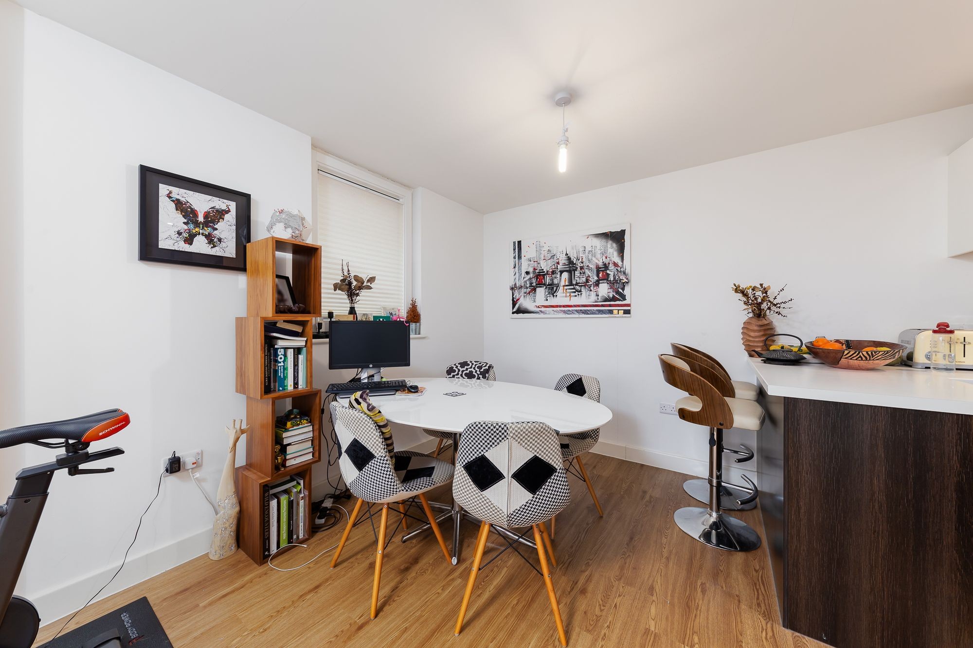 Images for Seven Sisters Road, Sunflower Court Seven Sisters Road, N4 EAID:2092695728 BID:03b1b085-2c4d-4c75-8eea-20939b8639ac