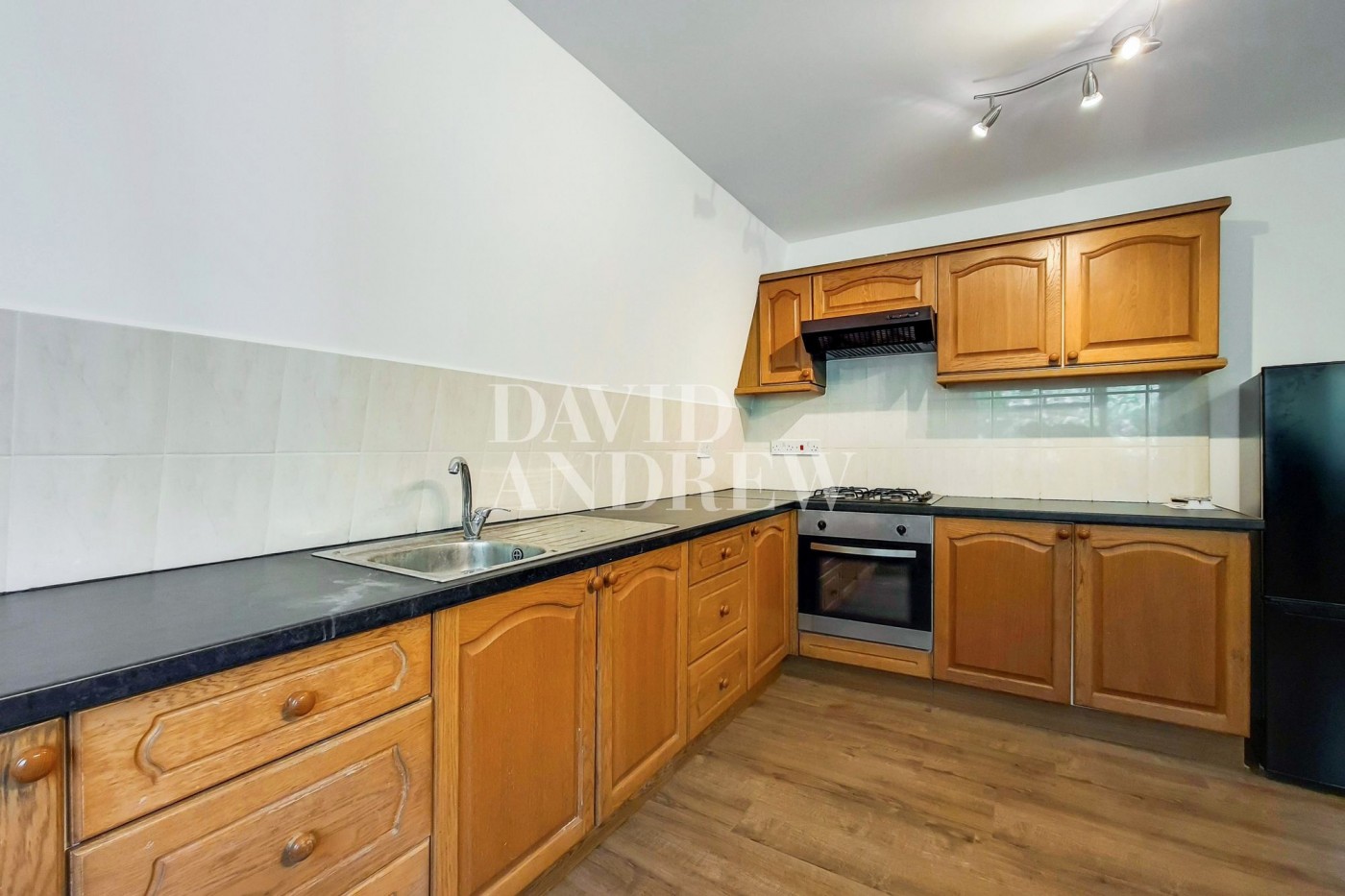 Images for Chatterton Road, London, N4 EAID:2092695728 BID:03b1b085-2c4d-4c75-8eea-20939b8639ac