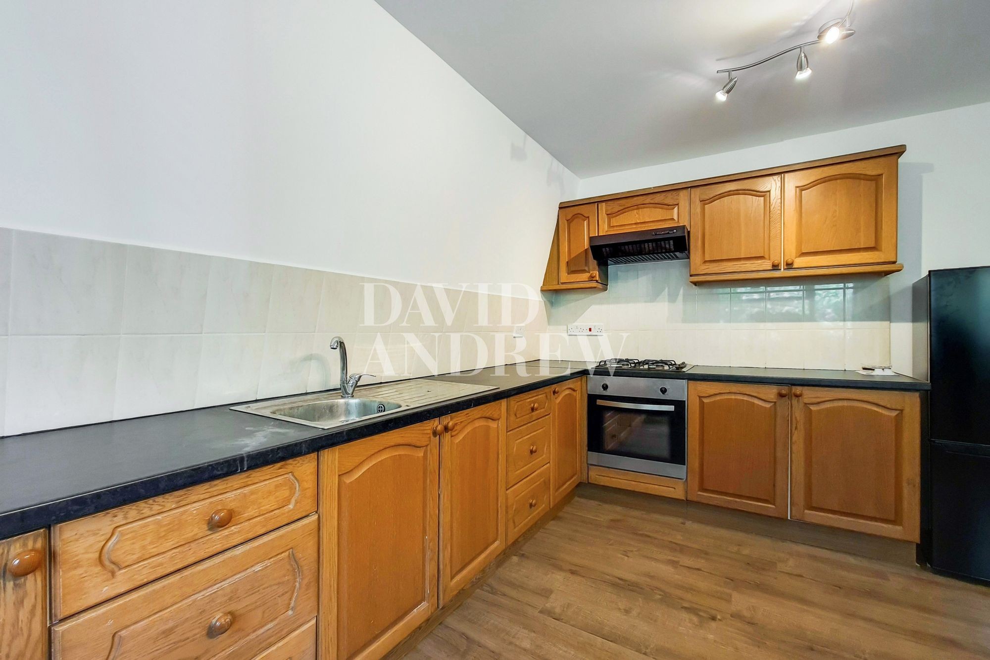 Images for Chatterton Road, London, N4 EAID:2092695728 BID:03b1b085-2c4d-4c75-8eea-20939b8639ac