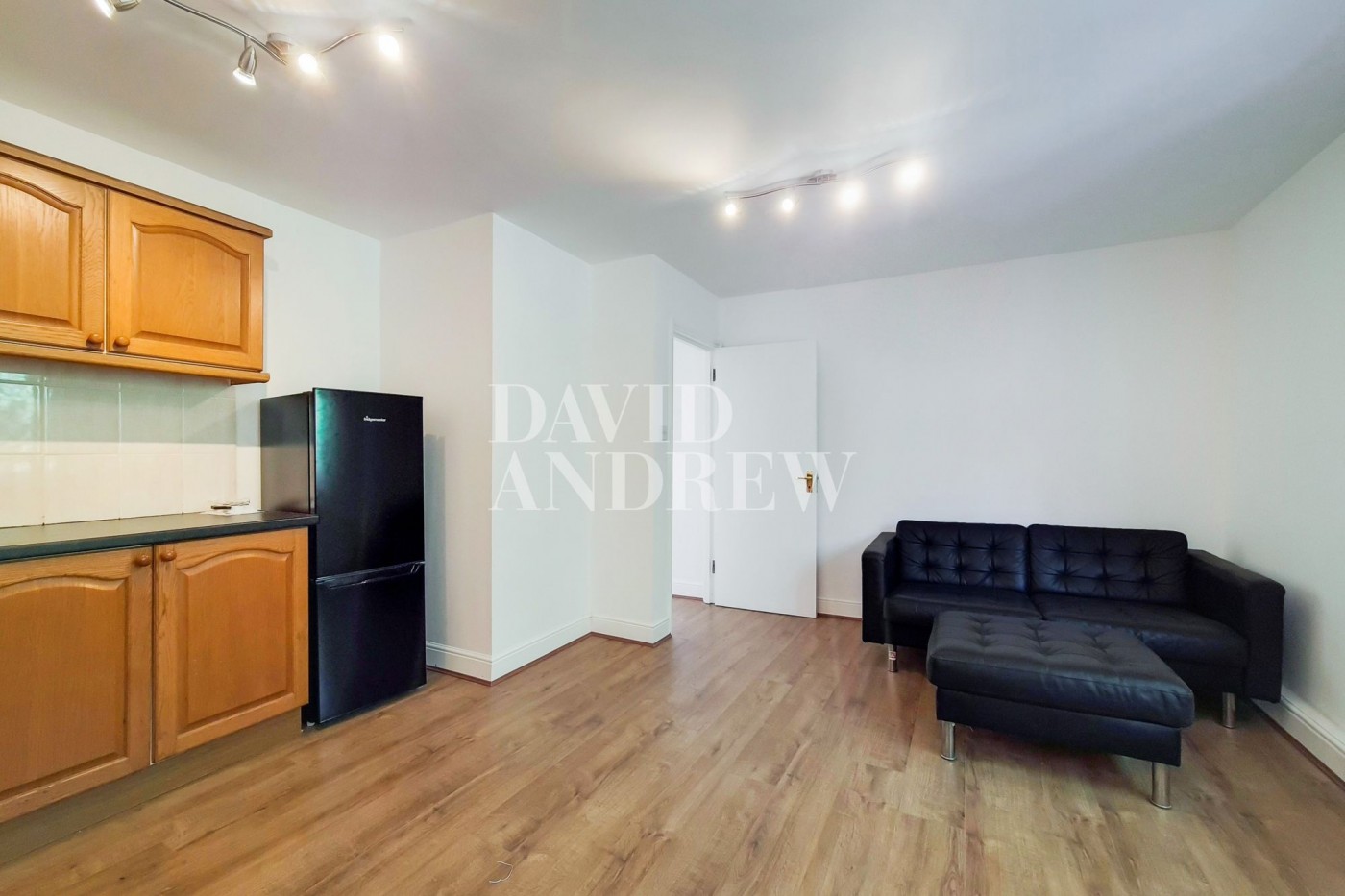 Images for Chatterton Road, London, N4 EAID:2092695728 BID:03b1b085-2c4d-4c75-8eea-20939b8639ac