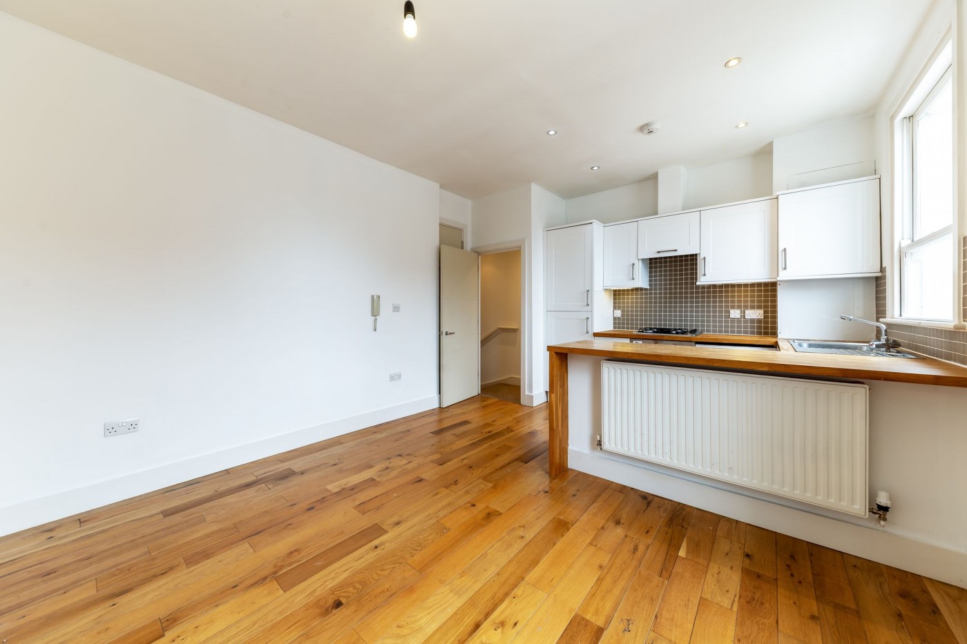 Images for Reighton Road, London, E5 EAID:2092695728 BID:03b1b085-2c4d-4c75-8eea-20939b8639ac