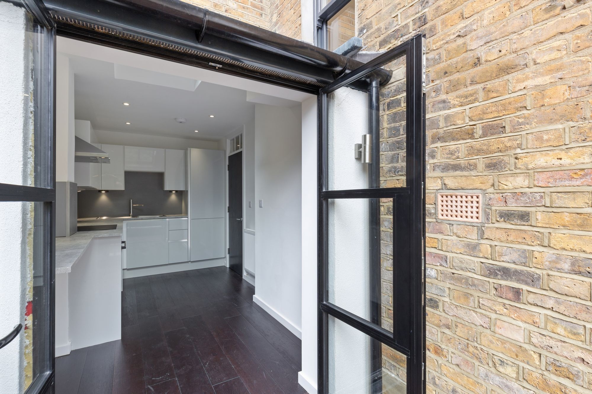 Images for Sach Road, London, E5 EAID:2092695728 BID:03b1b085-2c4d-4c75-8eea-20939b8639ac