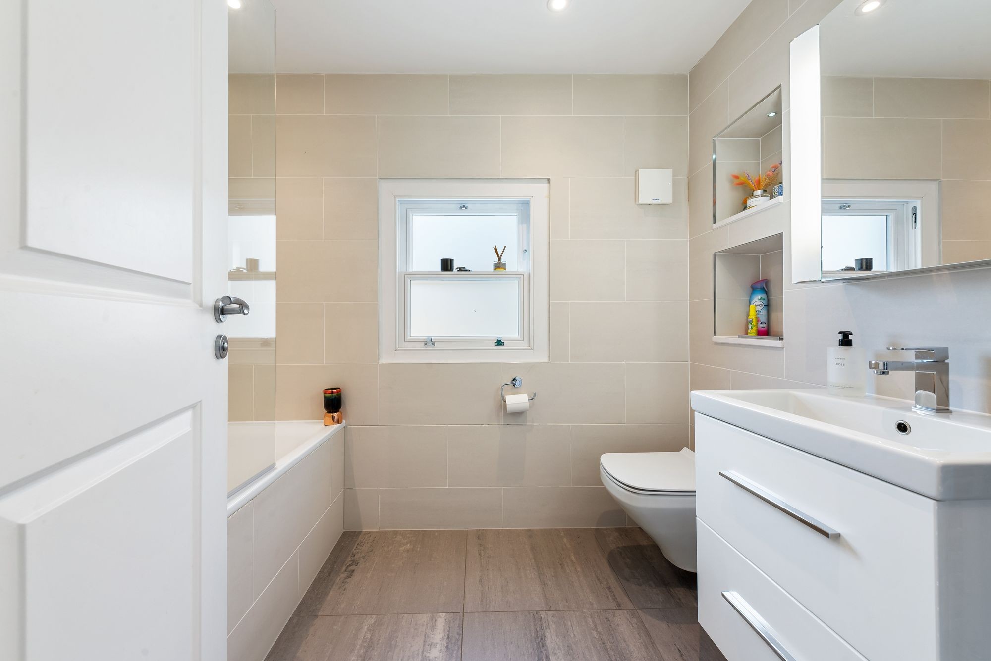 Images for Plimsoll Road, London, N4 EAID:2092695728 BID:03b1b085-2c4d-4c75-8eea-20939b8639ac